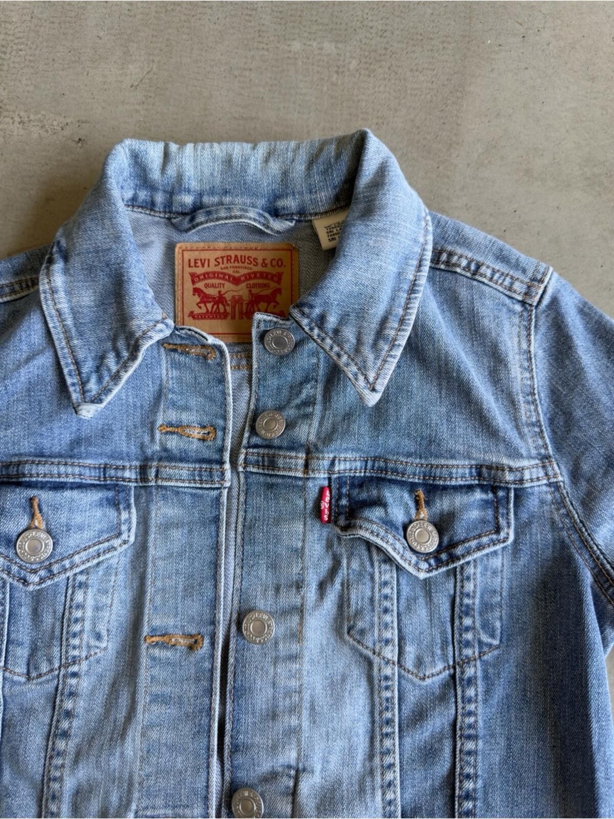 Levi's Levi’s / Original Trucker Denim Jacket / XS Light Wash Size XS / US 0-2 / IT 36-38 - 4 Thumbnail