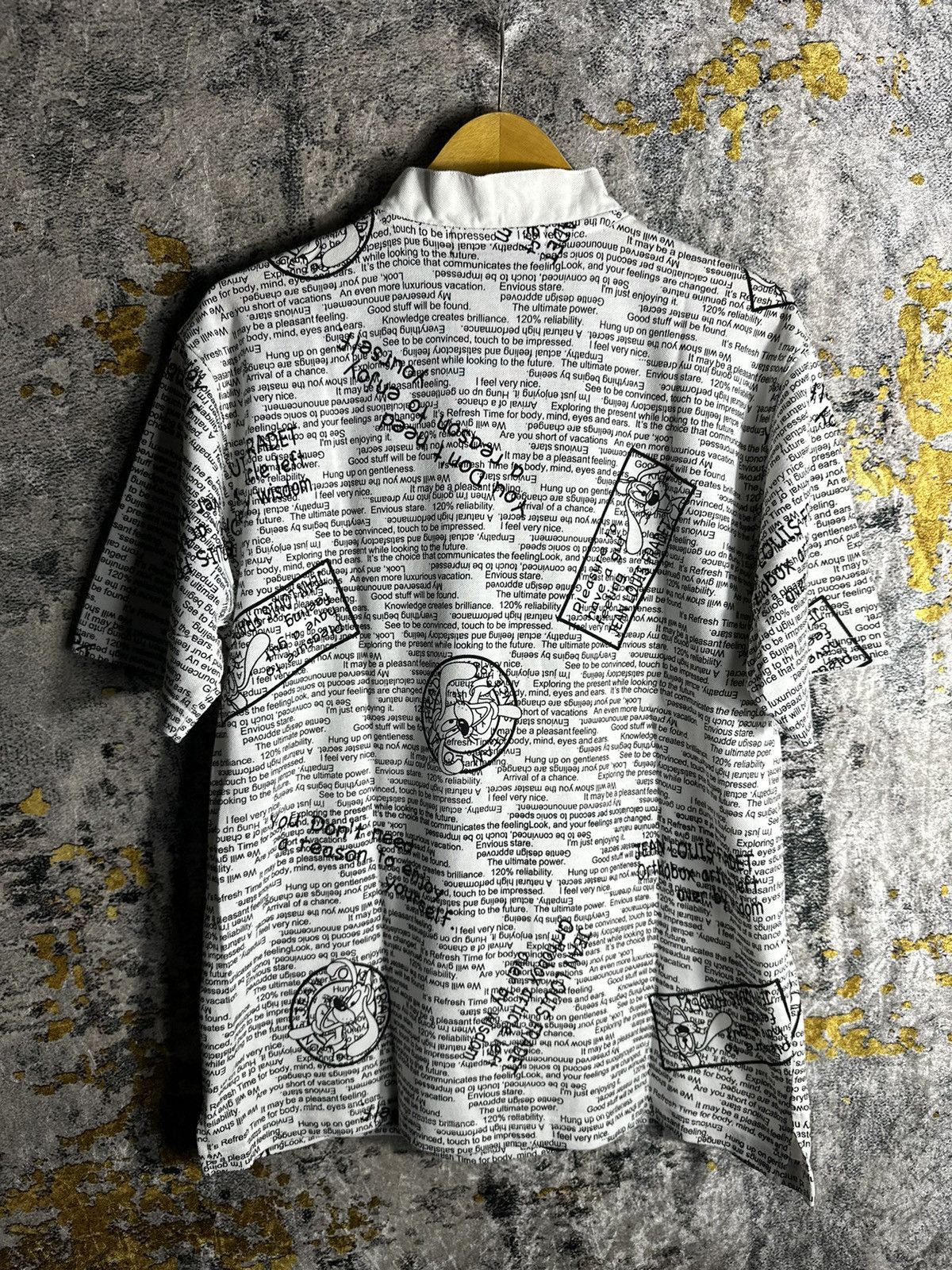 20471120 JEAN PAUL GAULTIER STYLE SHIRT AOP QUOTES TEXT SHORT SLEEVE Size US L / EU 52-54 / 3 - 3 Thumbnail
