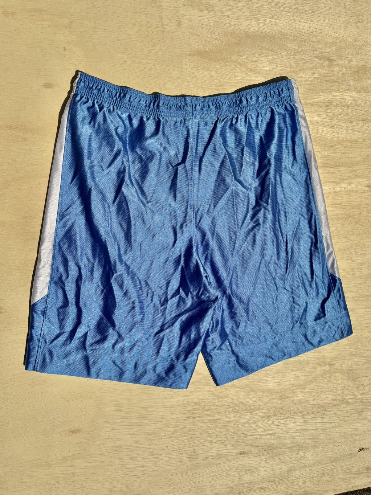 Jordan Brand Jordan North Carolina Tar Heels UNC Basketball Shorts Size US 34 / EU 50 - 6 Thumbnail
