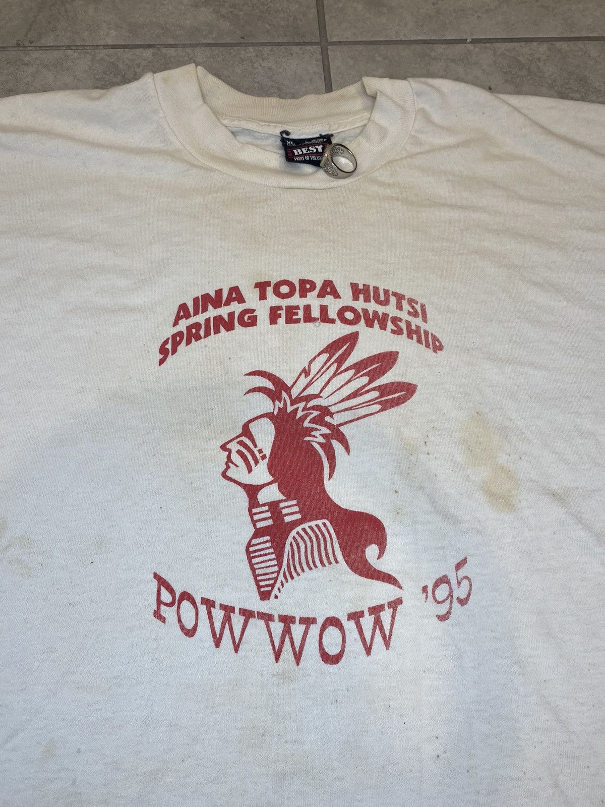 Fruit Of The Loom × Vintage 95’ Aina Topa Hutsi “Powwow” Tee Size US XL / EU 56 / 4 - 3 Thumbnail