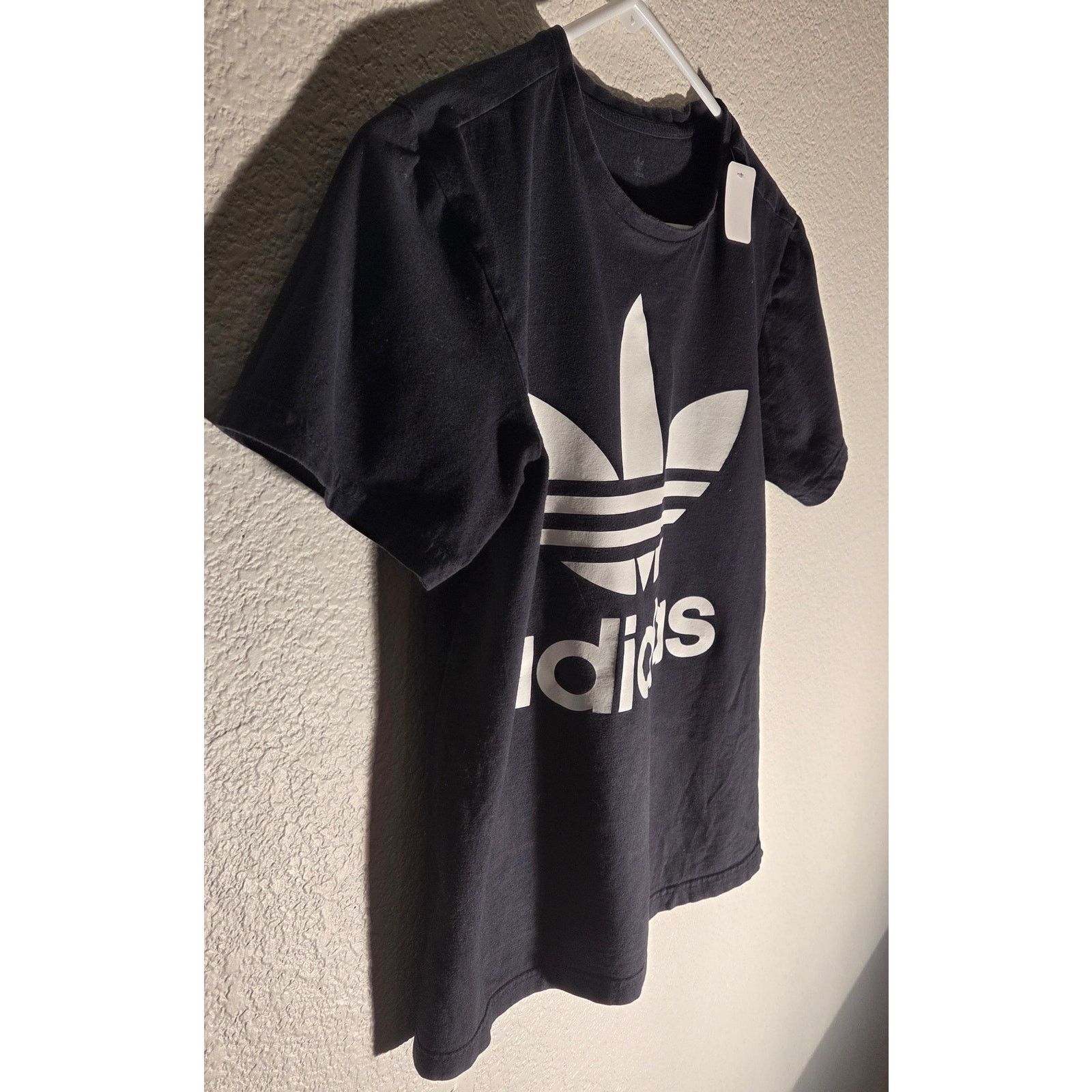 Adidas Vintage Adidas Large Black T-Shirt with White Logo - Boys Size US L / EU 52-54 / 3 - 2 Thumbnail