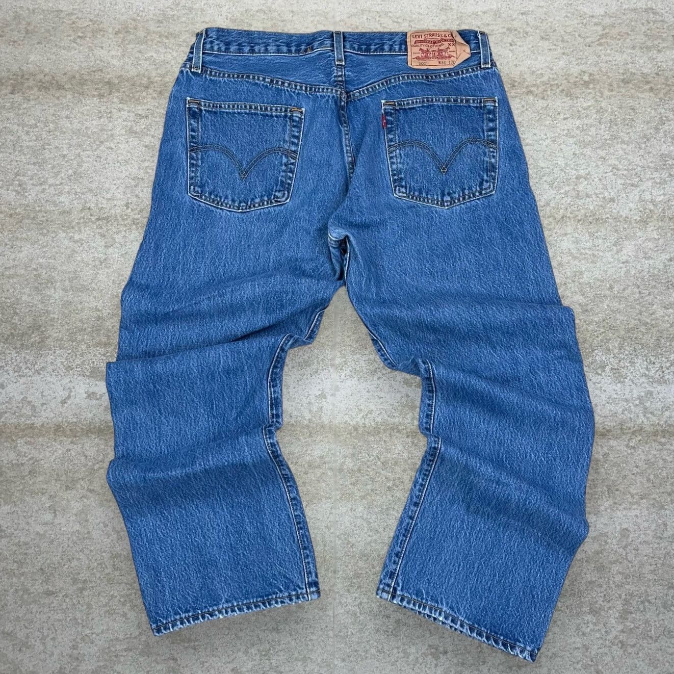 Levi's Vintage Y2K Levis Jeans 501 36x30 Straight Fit Medium Wash Size US 36 / EU 52 - 1 Thumbnail