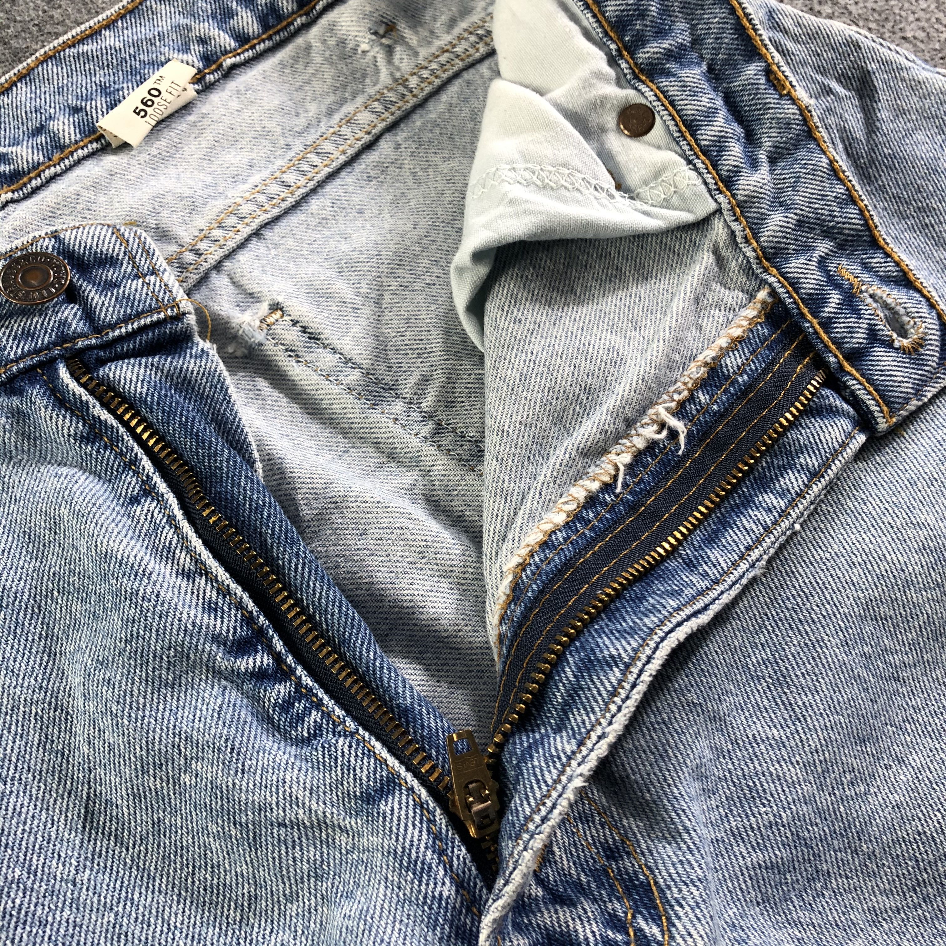 Levi's × Vintage Vintage Blue Wash Levis 560 Jeans-J4422 Size 34" / US 12 / IT 48 - 7 Thumbnail
