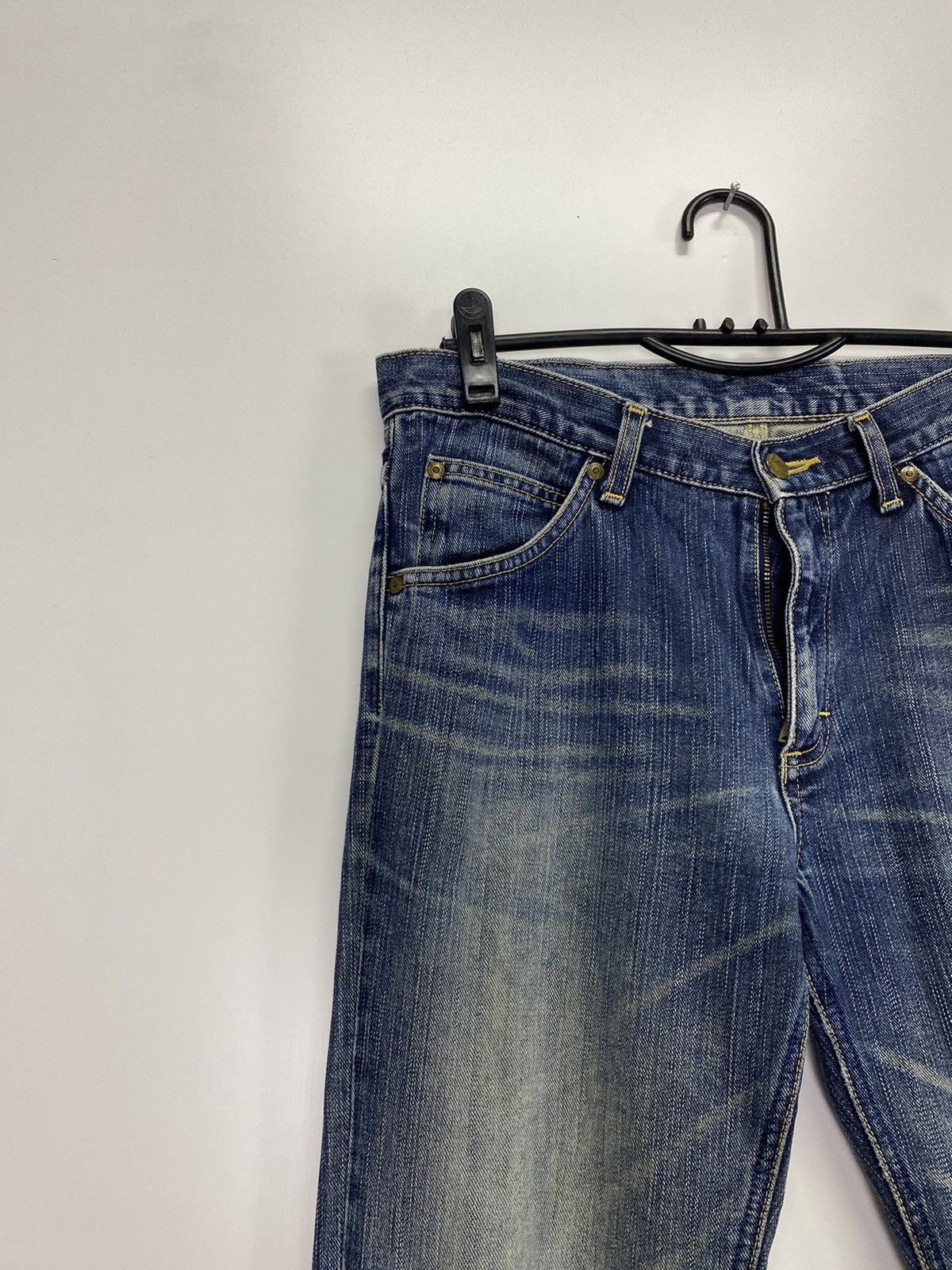 Lee × Vintage Vintage Lee distressed jeans Size US 32 / EU 48 - 4 Thumbnail