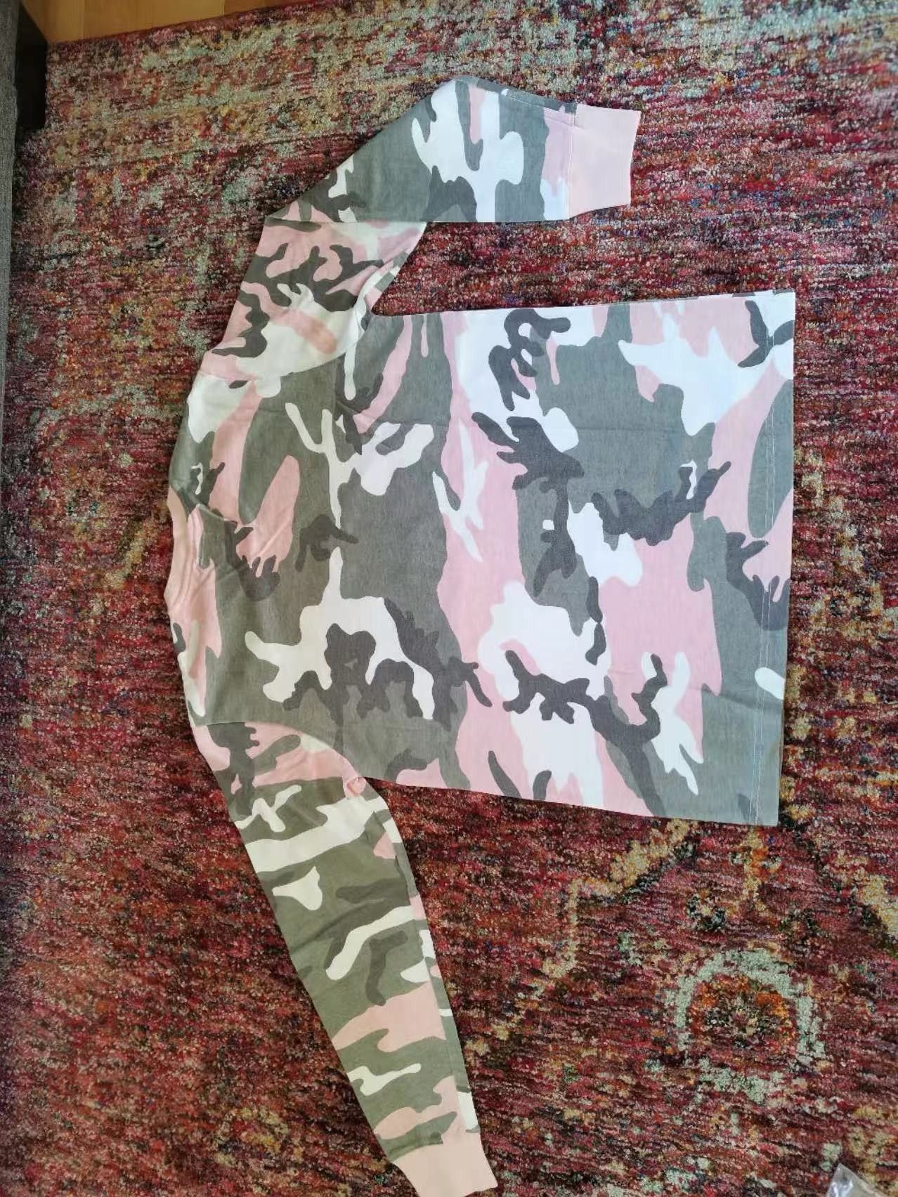 Supreme NEVER WORN* Supreme SS18 Stacked L/S Top Pink Camo Size US M / EU 48-50 / 2 - 8 Thumbnail