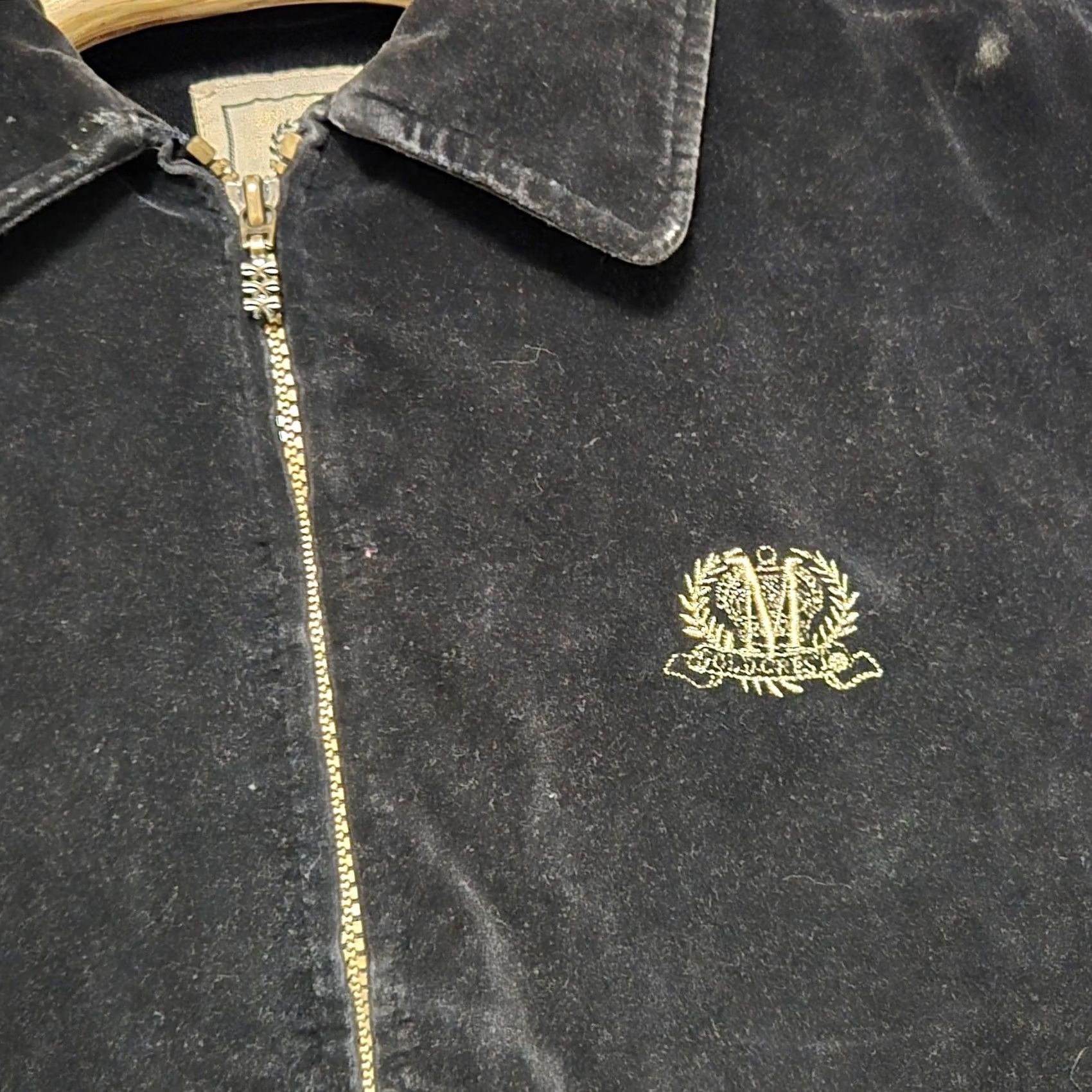 Bugle Boy VINTAGE Bugle Boy Crest Bomber Style Jacket Mens Medium Black Velour Rare Size US M / EU 48-50 / 2 - 3 Thumbnail