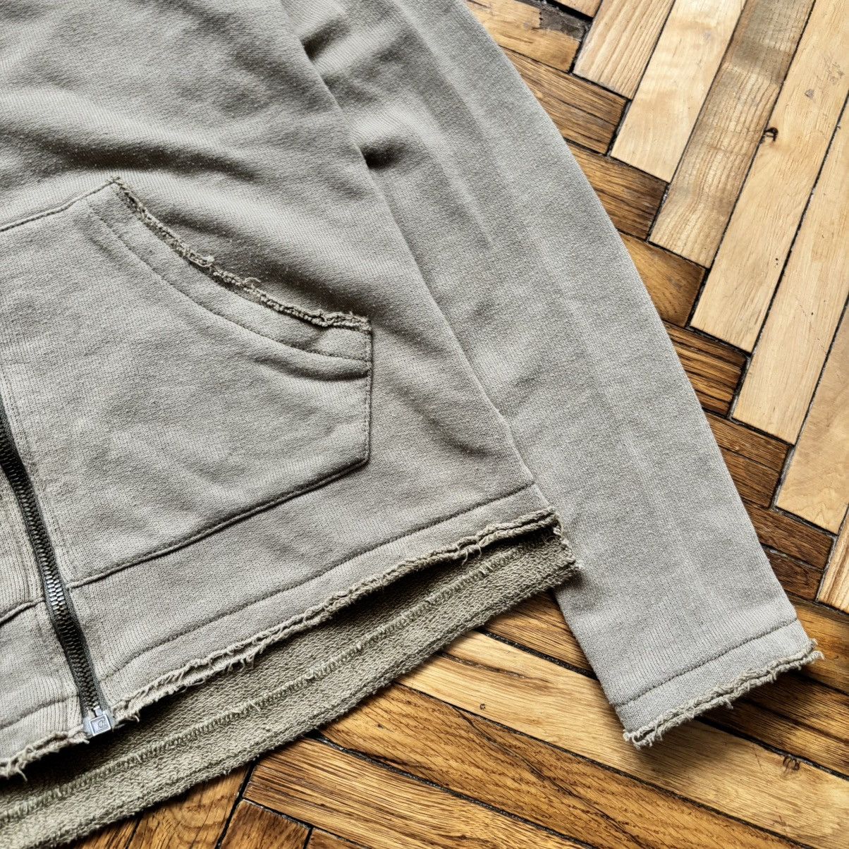 Vintage Vintage Italy Grunge Distressed Sisley Zip Hoodie VTG Patch Size US S / EU 44-46 / 1 - 4 Thumbnail
