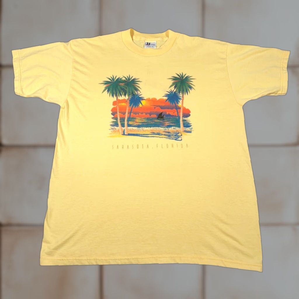 Vintage VINTAGE Florida Shirt Lexington Men T-Shirt XL Yellow 90s Sarasota Beach Sunset Ocean Crew Neck Short Sleeve Cotton Blend Size US XL / EU 56 / 4 - 1 Thumbnail