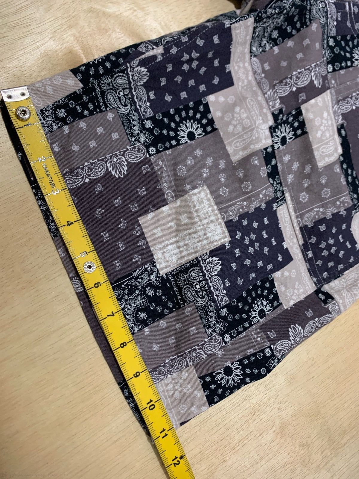 20471120 × Japanese Brand Bandana Find-Out Short pants Size US 33 - 13 Thumbnail