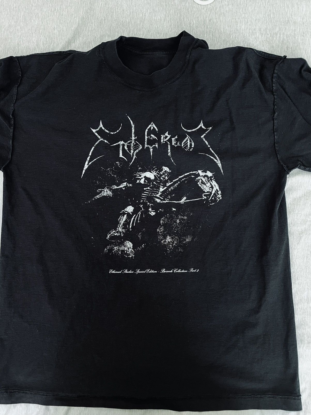 Anime Vintage Berserk T-Shirt (Ethereal Studios) Size US L / EU 52-54 / 3 - 3 Thumbnail
