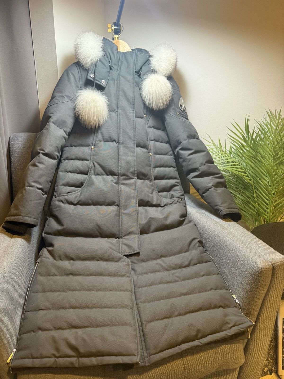 Moose Knuckles Moose Knuckles Stirling Long Parka Women’s M Grey Size M / US 6-8 / IT 42-44 - 1 Thumbnail