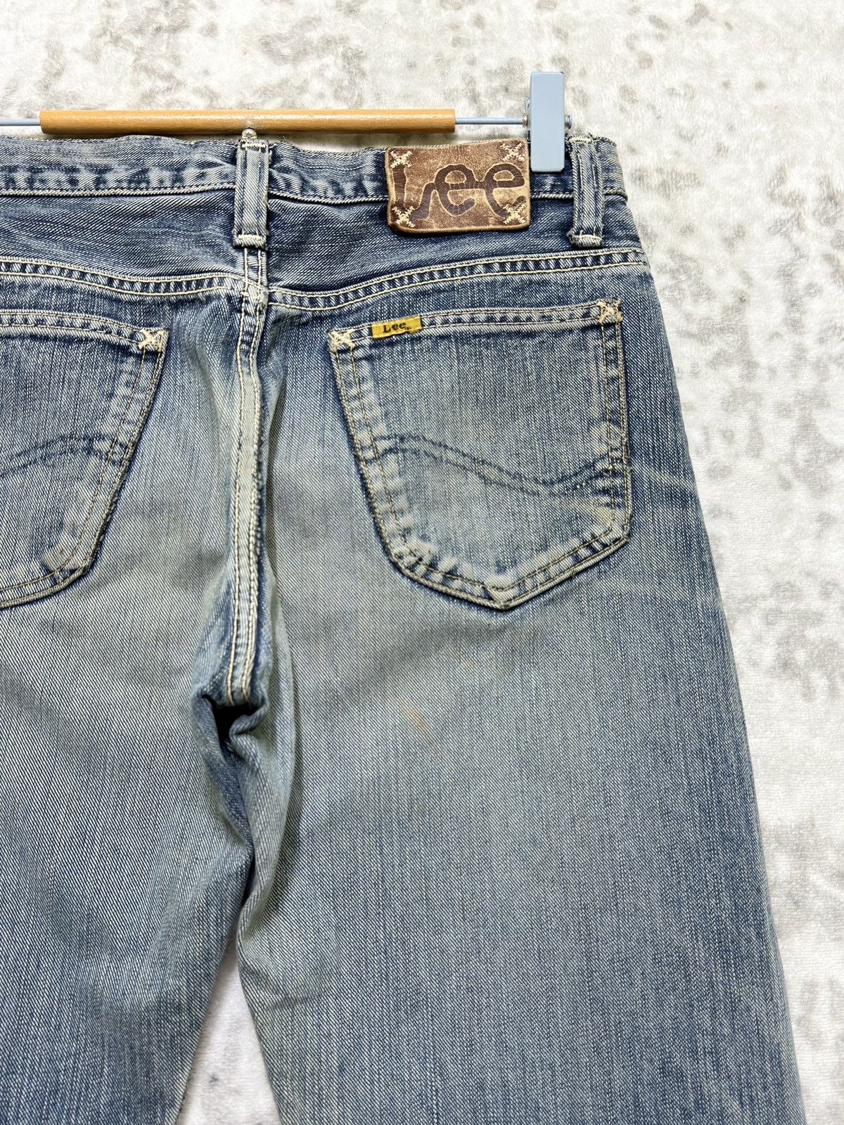 Vintage Vintage Lee Distressed Flare Bootcut Wiskered Denim Jeans Size US 29 - 11 Thumbnail