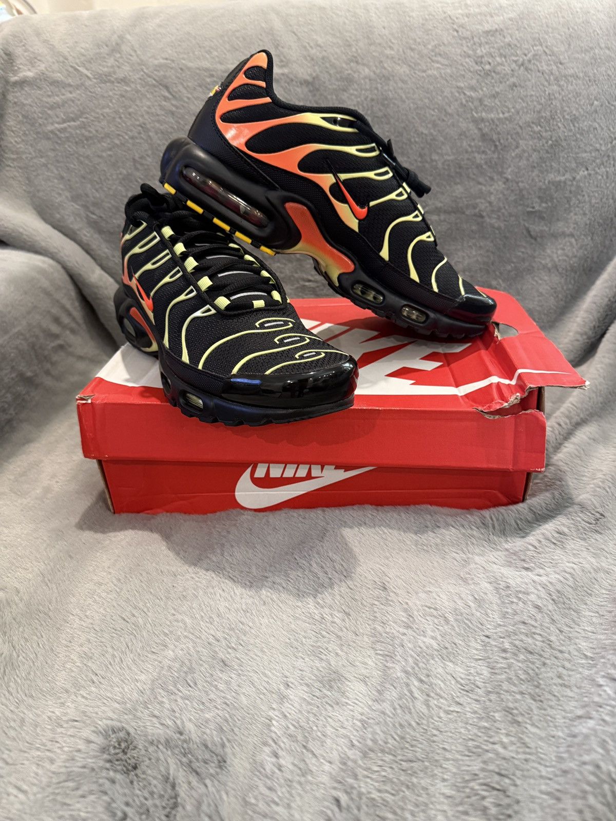Nike Nike Air Max Plus Sunrise PROMO SAMPLE DM0032-028 DS OG ALL Size US 11 / EU 44 - 13 Thumbnail