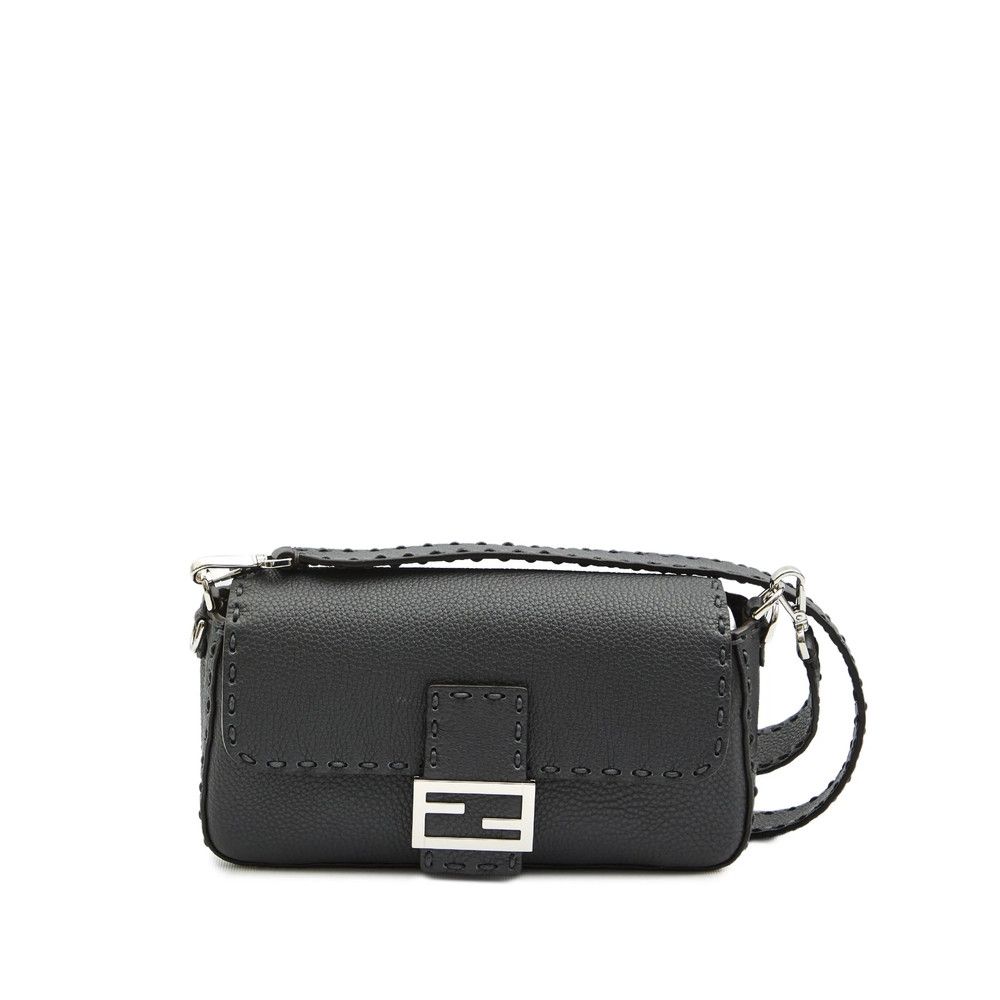 Fendi BLACK Shoulder Bags