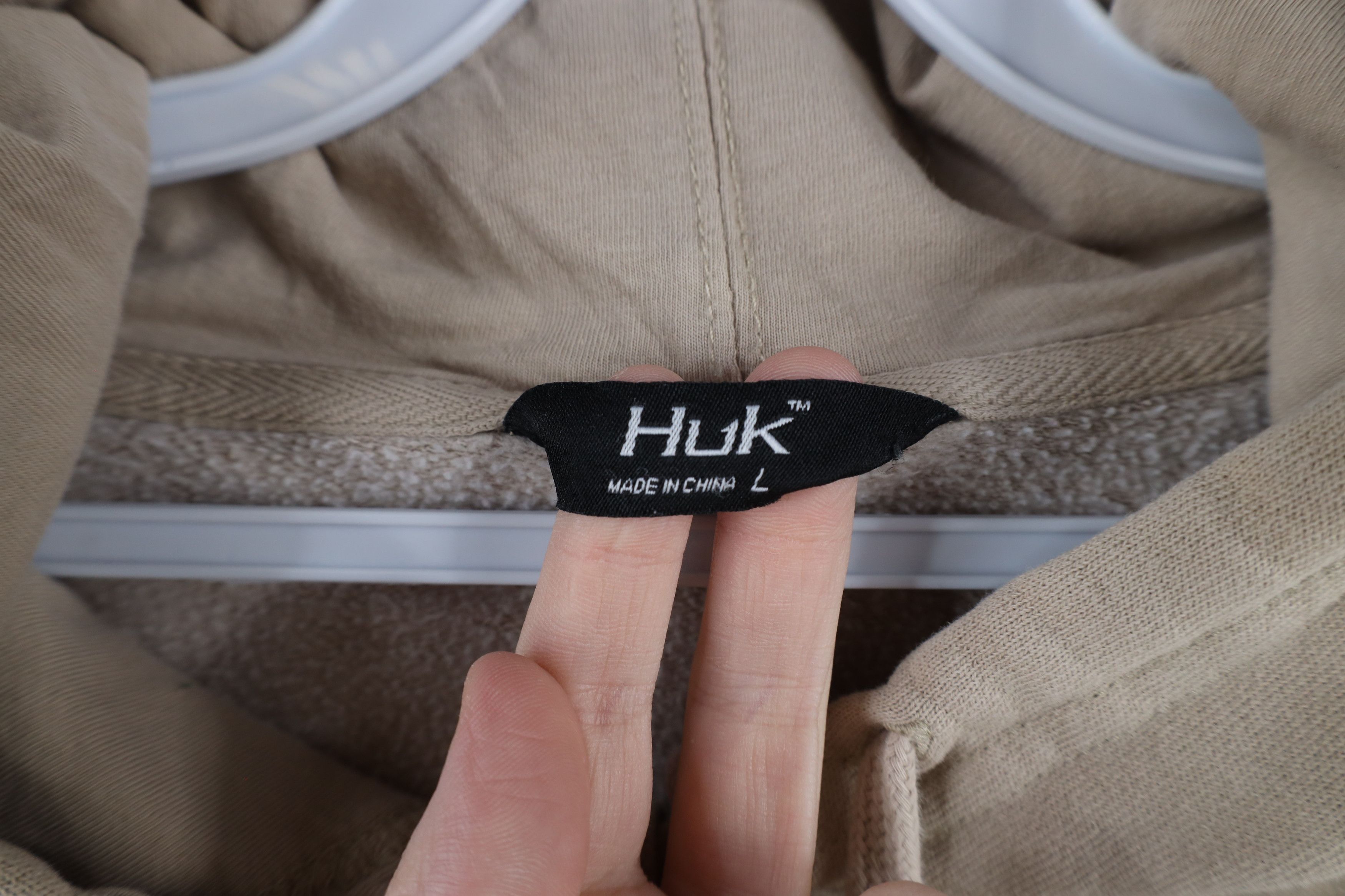 Vintage Huk Fishing Spell Out Hoodie Sweatshirt Beige Khaki Tan Size US L / EU 52-54 / 3 - 9 Thumbnail