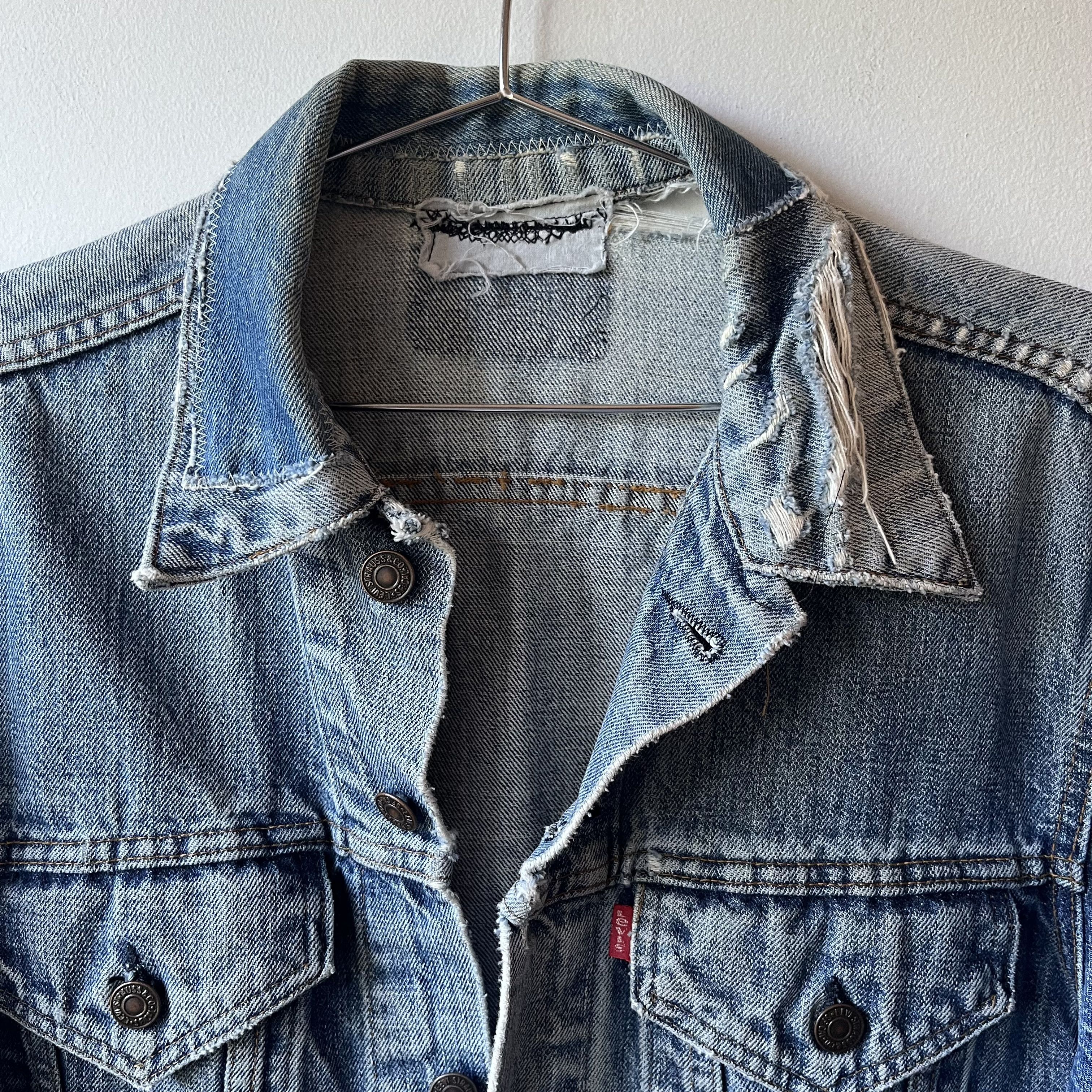 Levi's × Levi's Vintage Clothing Repaired Vintage Levi’s Denim Jacket Thrashed Size US M / EU 48-50 / 2 - 4 Thumbnail