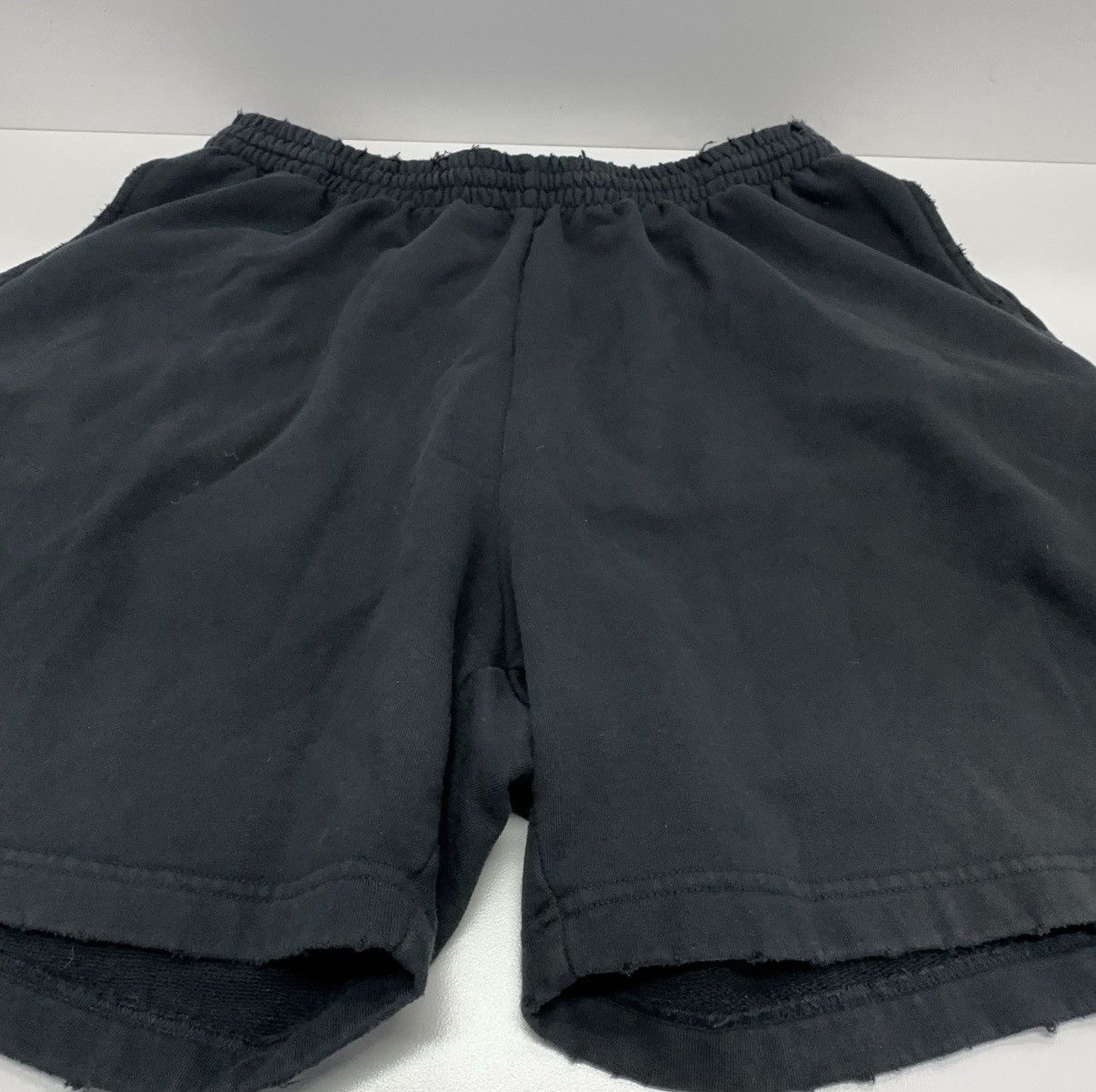 Balenciaga Balenciaga BB Paris embroidered black cotton fleece shorts Size US 32 / EU 48 - 6 Thumbnail