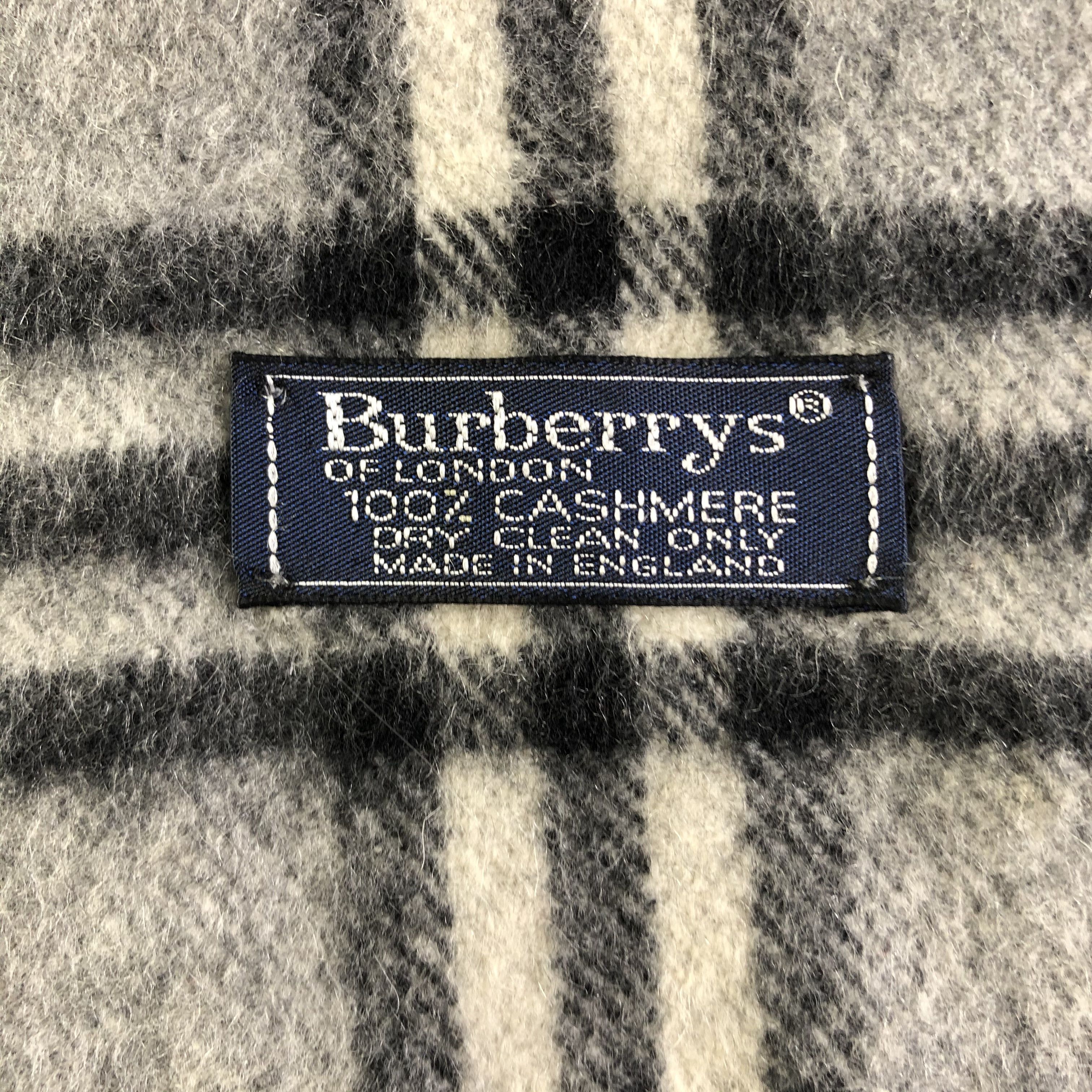Burberry Burberrys Scarf / Muffler / Neckwear P641 Size ONE SIZE - 2 Thumbnail