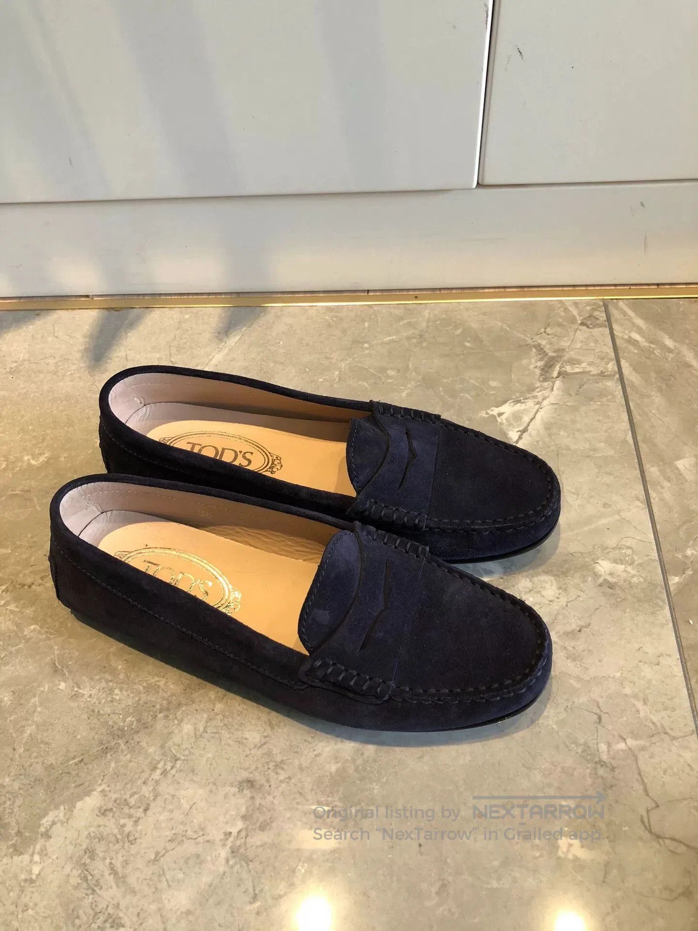 Tod's TOD'S Women's Handcrafted Loafers. Size US 5 / IT 35 - 1 Thumbnail