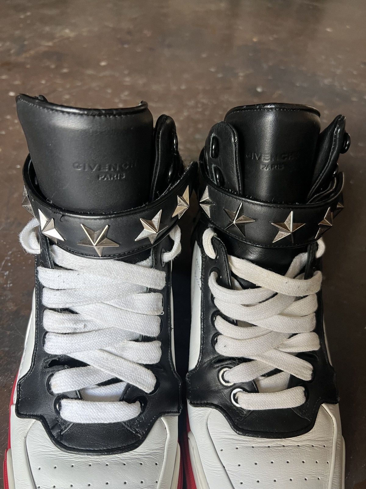 Givenchy (RARE) Givenchy Tyson Star Studded Sneakers Size US 8 / EU 41 - 4 Thumbnail