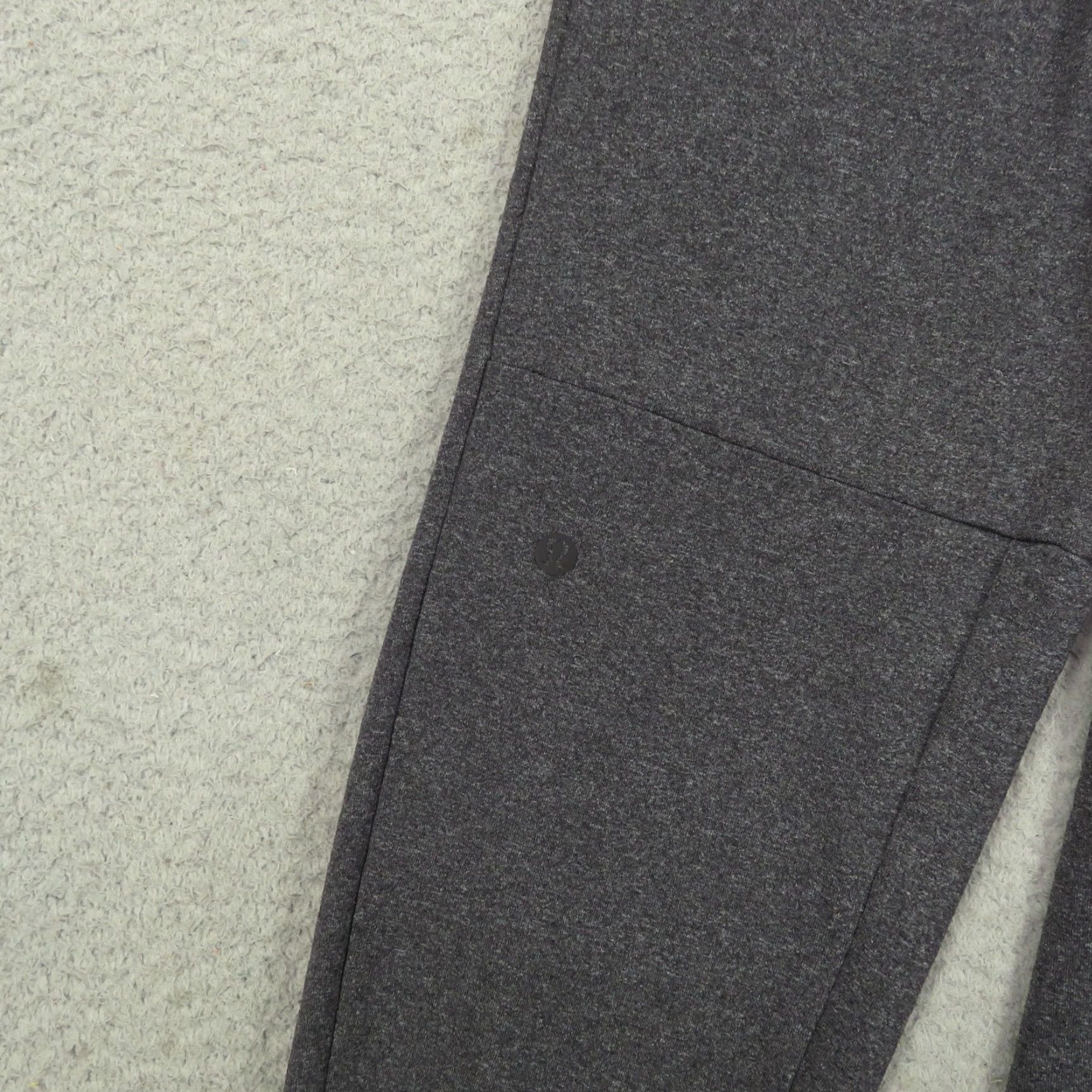 Lululemon **Lululemon Mens Joggers Medium Heathered Black Tapered Pant 30x30** User: **Lululemon Mens Medium Heathered Black Jogger Pant 30x30** Size US 31 - 3 Thumbnail