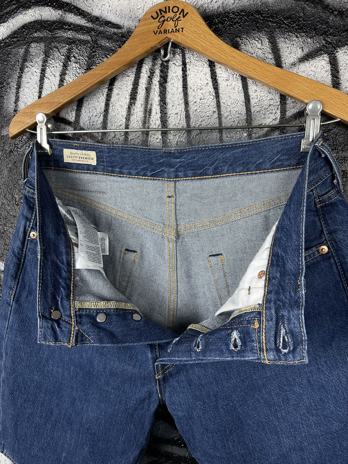 Levi's Levi’s Premium Lot 501 Jeans Shorts Men’s Size W29 Size US 29 - 12 Thumbnail