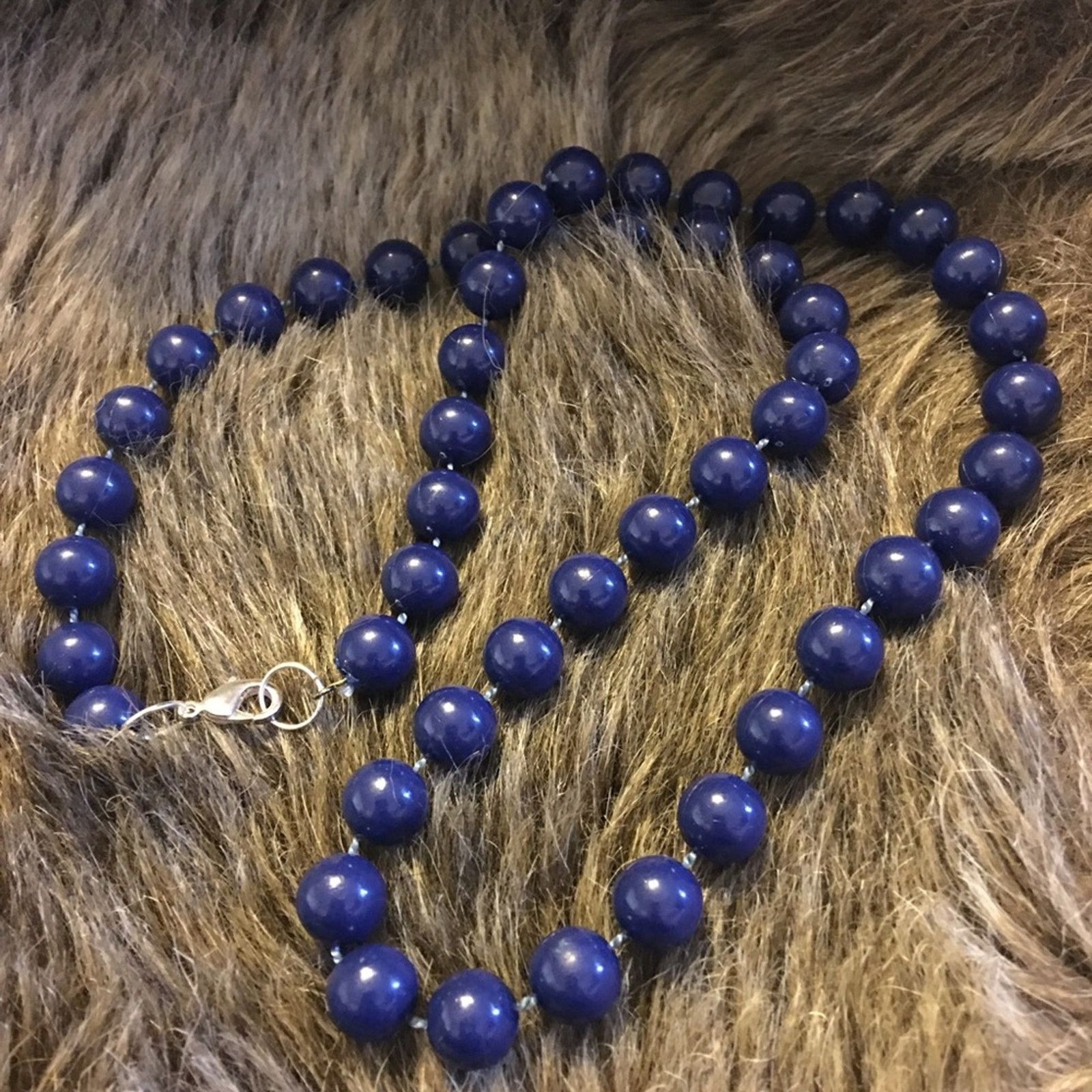 Vintage Vintage navy round plastic bead necklace Size ONE SIZE - 7 Thumbnail
