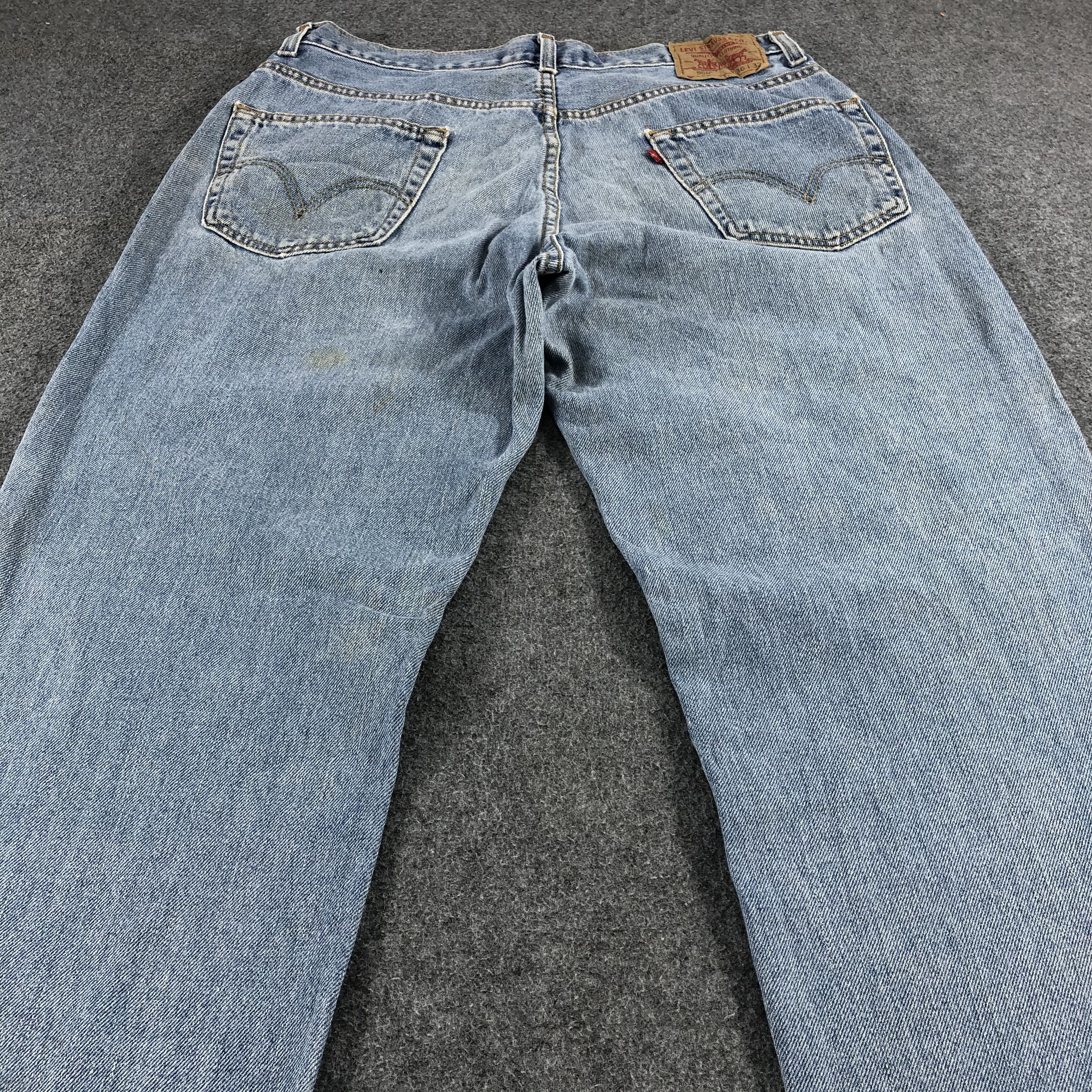 Levi's Vintage 90s Light Wash Levis 550 Jeans-J1193 Size US 35 - 4 Thumbnail