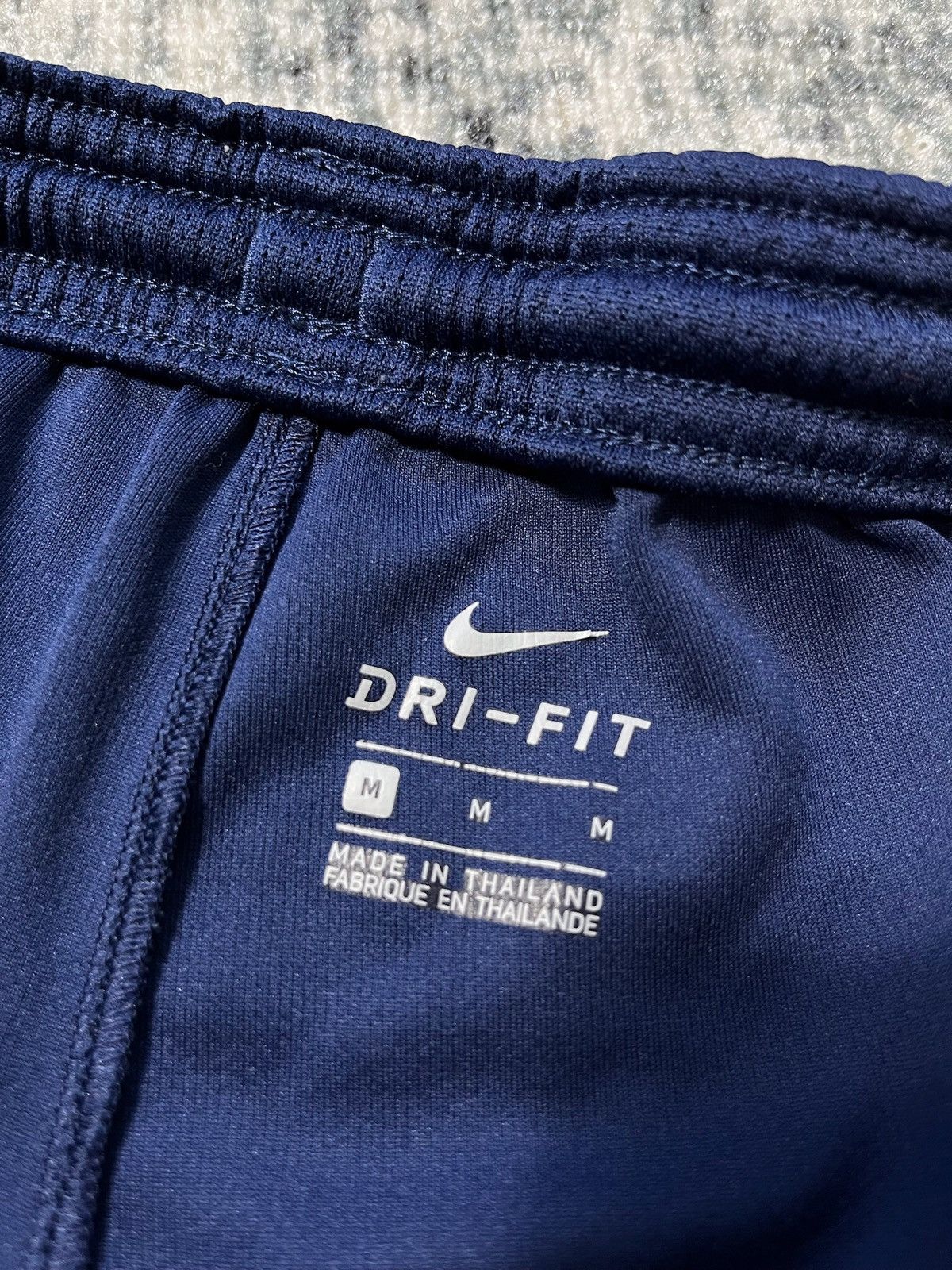Nike Vintage Nike Tottenham Shorts Soccer Jersey Y2K STYLE 90s Size US 32 / EU 48 - 5 Thumbnail