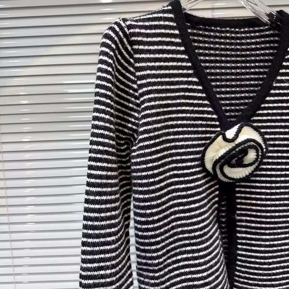 Striped Retro Vintage Style Trendy V-Neck Cardigan Sweater