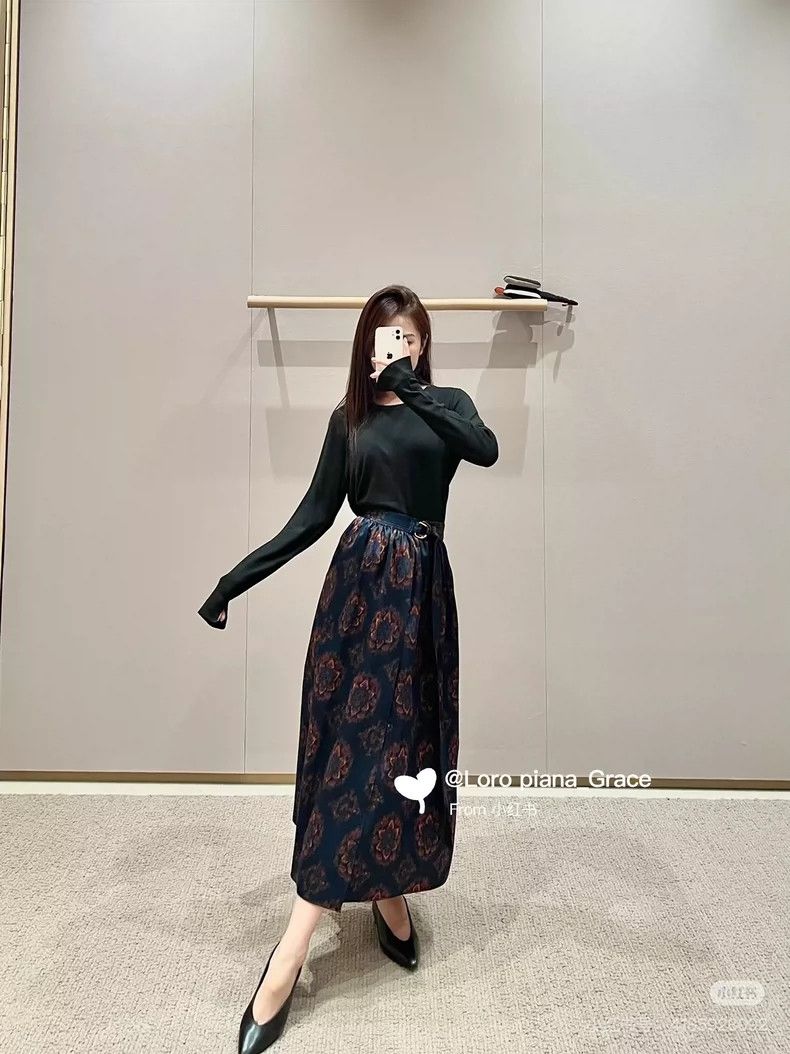 Loro Piana LORO PIANA Cashmere silk retro skirt Size 24" / US 00 / IT 34 - 2 Thumbnail