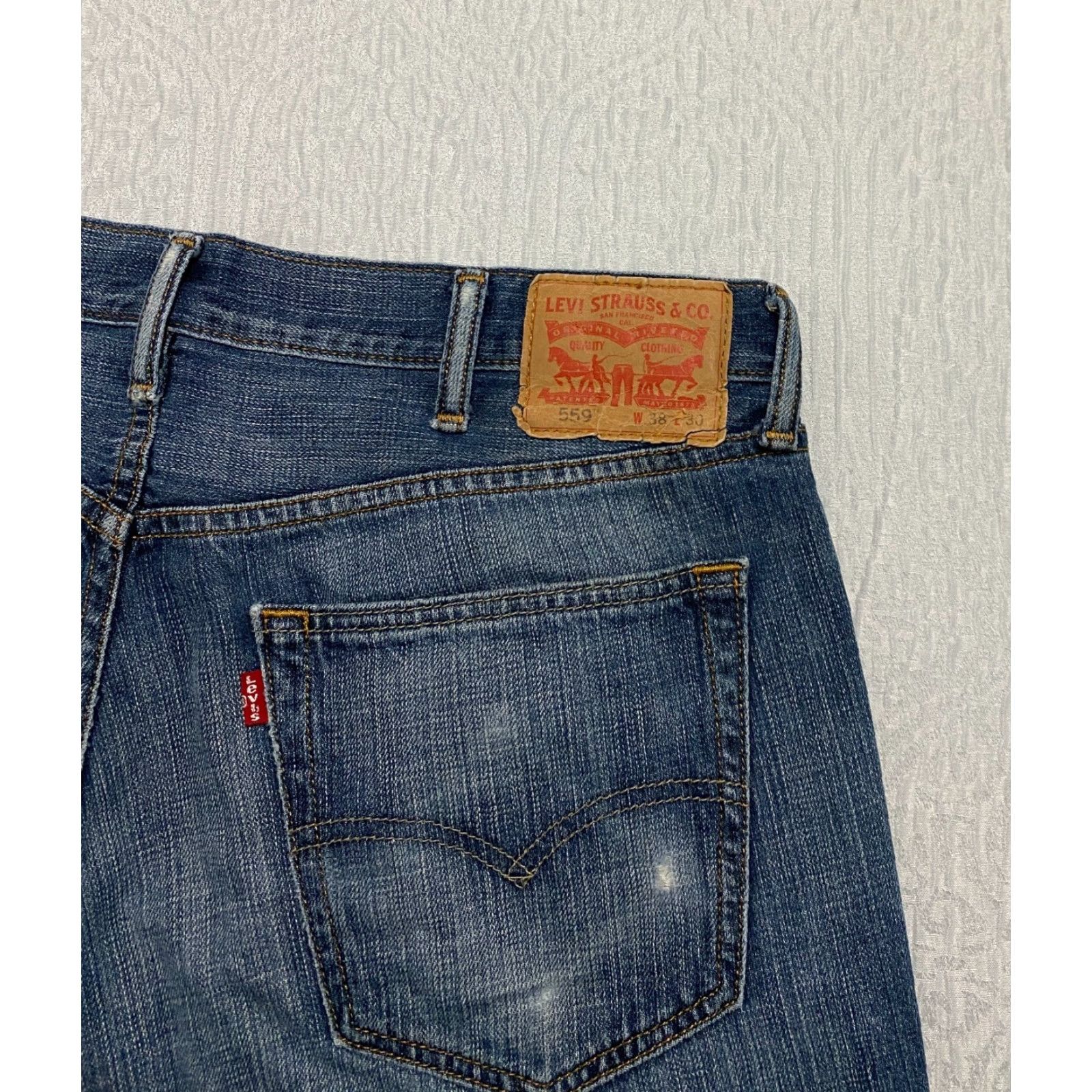 Levi's Levis 559 Jeans Mens Size 38×30 Blue Distressed Relaxed Straight Whiskers Size US 38 / EU 54 - 3 Thumbnail