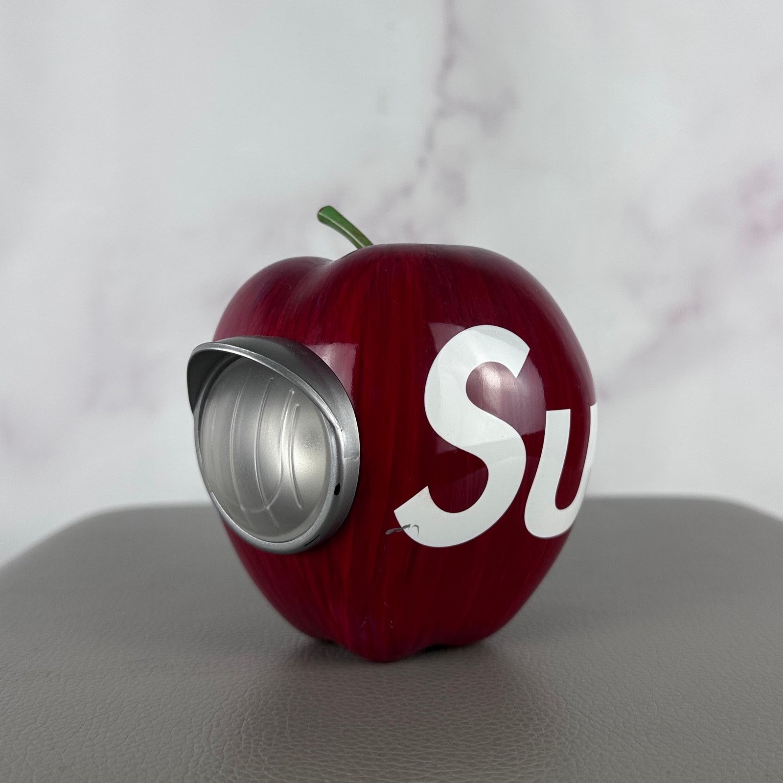 Supreme × Undercover F/W16 Gilapple Light Size ONE SIZE - 1 Thumbnail