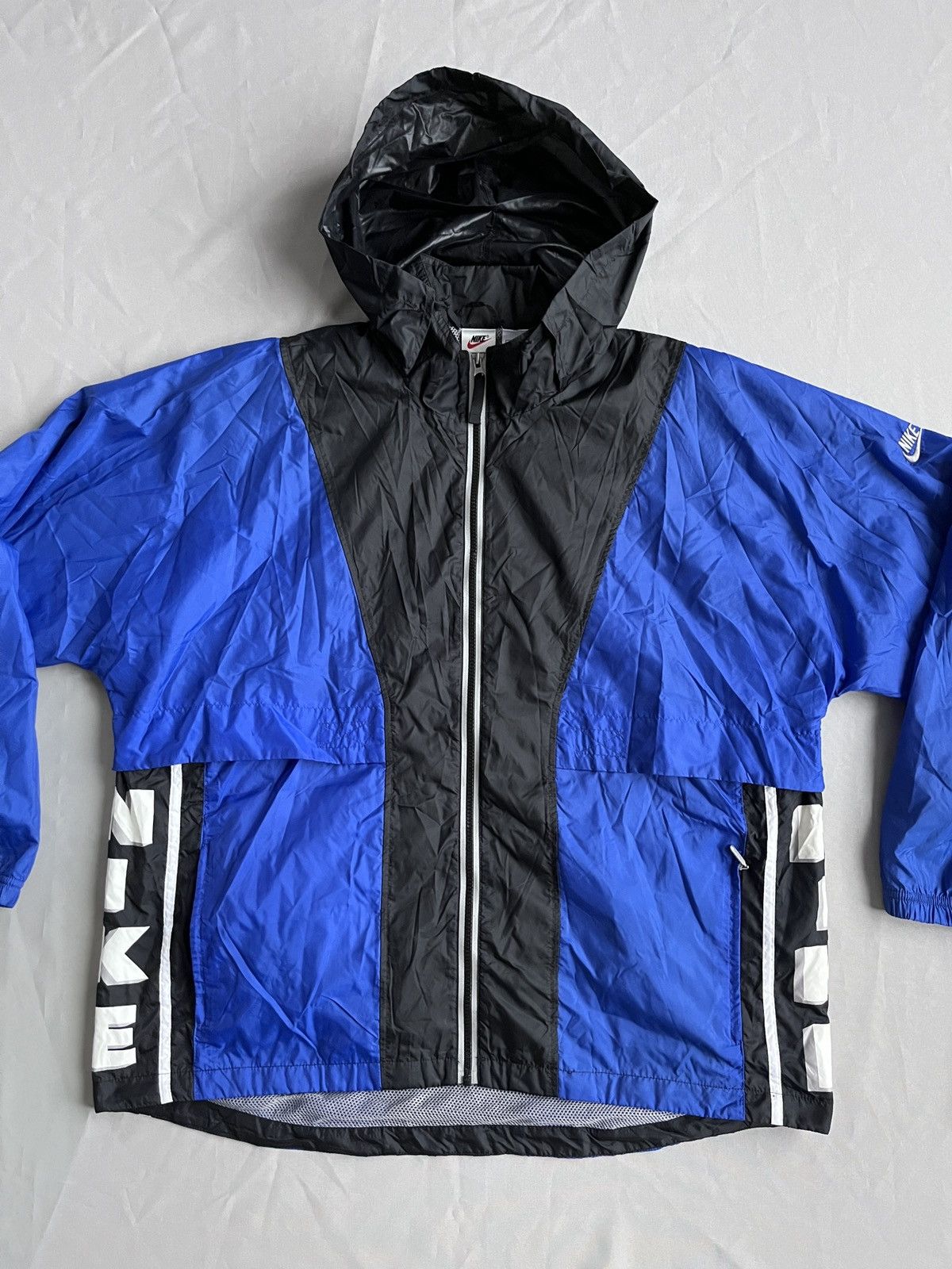Nike Nike 90's Vintage Blue Light Windbreaker Big Logo Jacket Size US XL / EU 56 / 4 - 3 Thumbnail