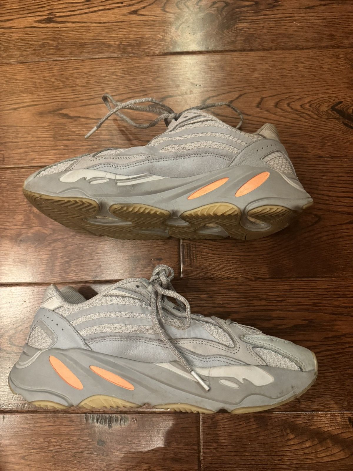 Adidas YEEZY 700 v2 Inertia Size US 9.5 / EU 42-43 - 3 Thumbnail
