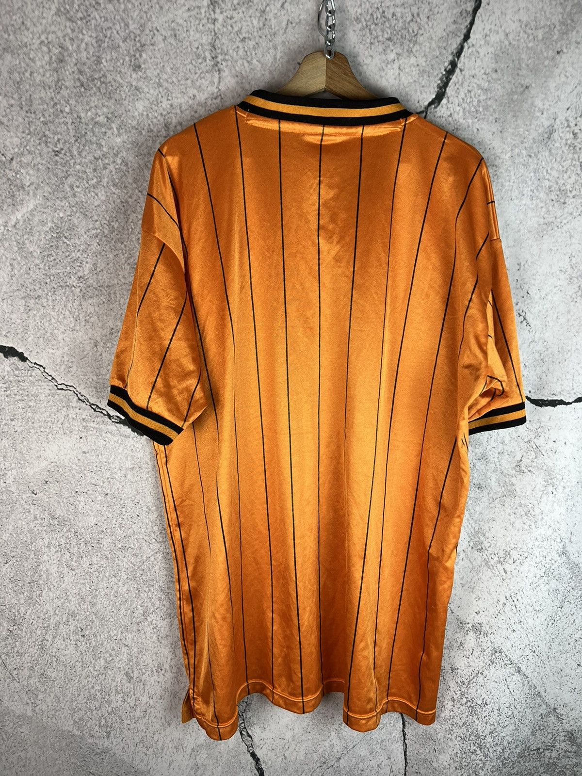 Puma WOLVERHAMPTON WOLVES SIZE XXL SOCCER FOOTBALL JERSEY SHIRT Size US XXL / EU 58 / 5 - 2 Thumbnail