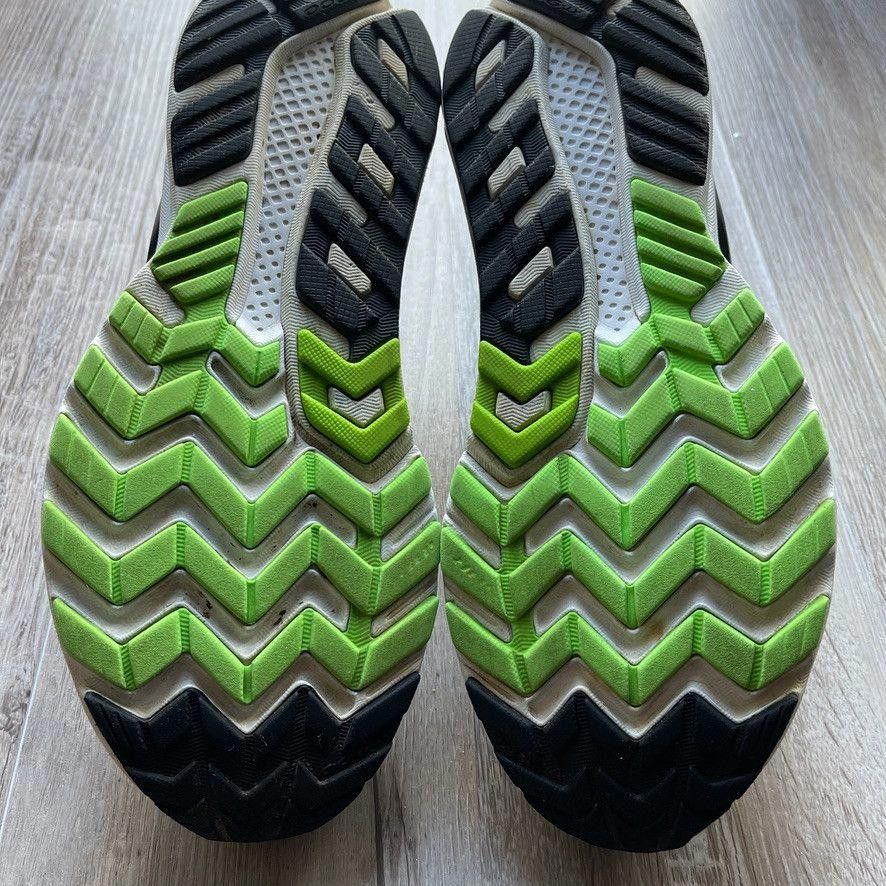 Saucony SAUCONY • Hurricane Iso 2 (10M) Size US 10 / EU 43 - 11 Thumbnail
