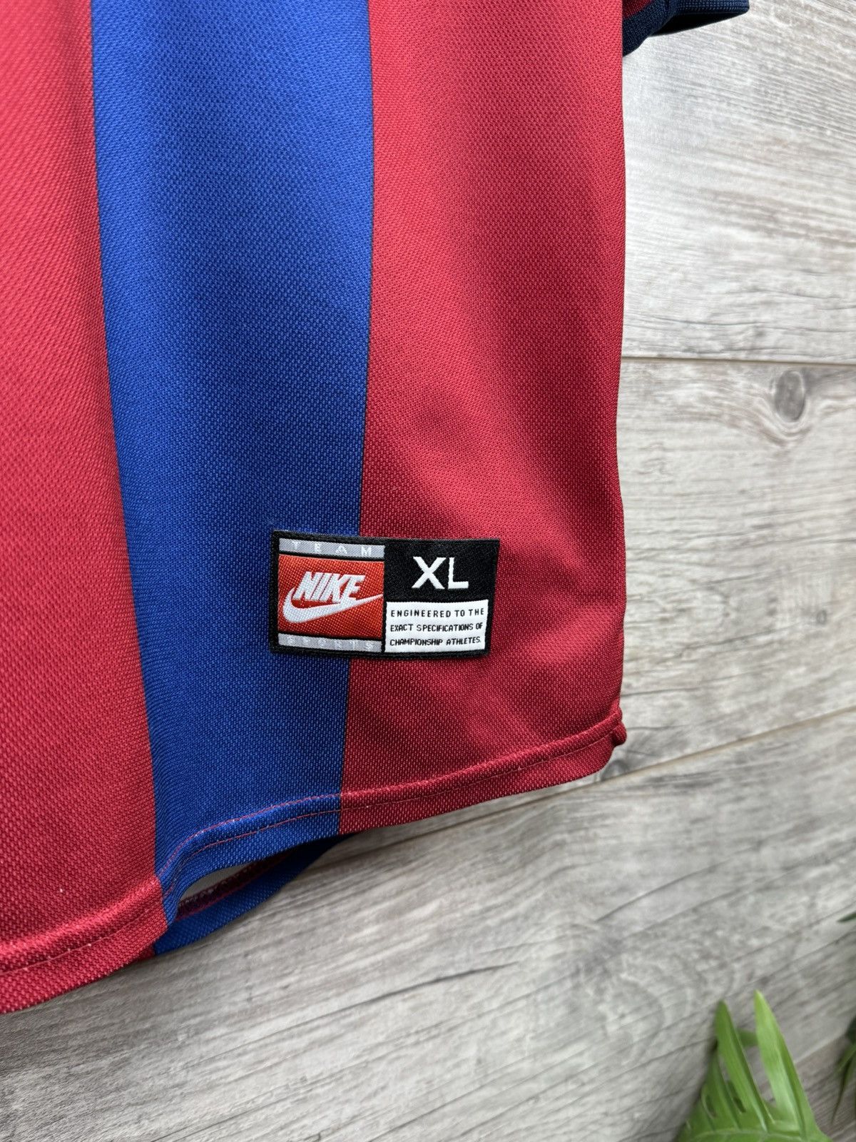 Nike BARCELONA 1998 1999 HOME FOOTBALL NIKE SHIRT SOCCER JERSEY Size US S / EU 44-46 / 1 - 8 Thumbnail