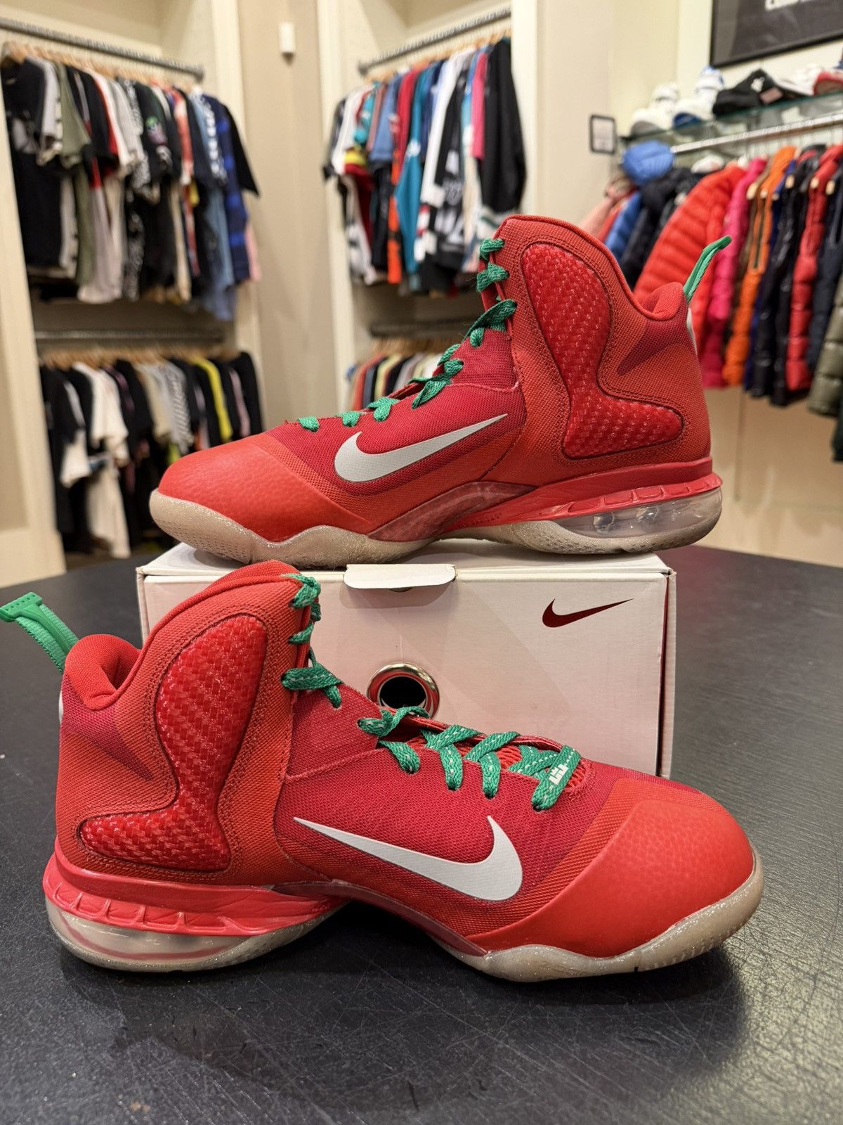 Nike Nike Lebron 9 ‘Christmas’ Size US 8 / EU 41 - 2 Thumbnail