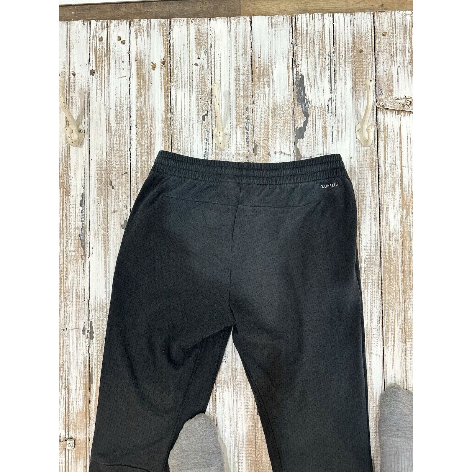 Adidas Men’s Adidas Track Pants Running Gym Sweatpants Mens Sz Med Size US 32 / EU 48 - 7 Thumbnail