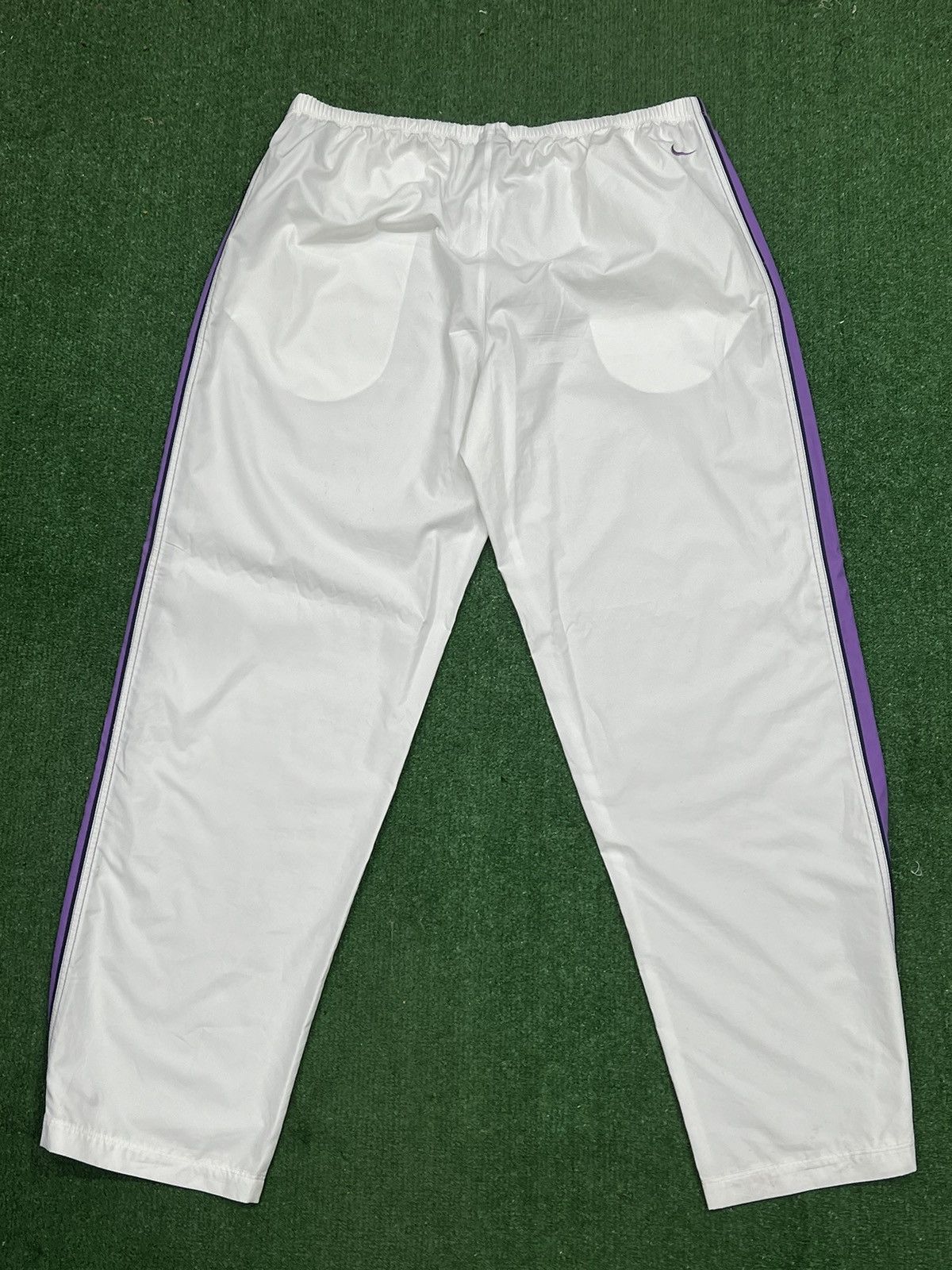 Nike Vintage Y2k Nike Silver Tag Swoosh Side Stripe Joggers Size 38" / US 16 / IT 52 - 6 Thumbnail