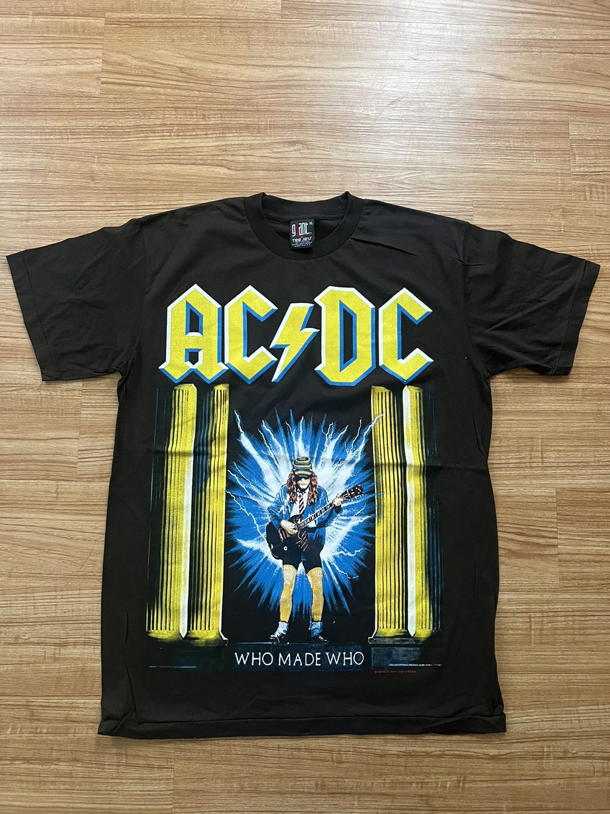 Ac/Dc × Band Tees × Streetwear AC/DC Who Made Who Tour Modern Boot ...