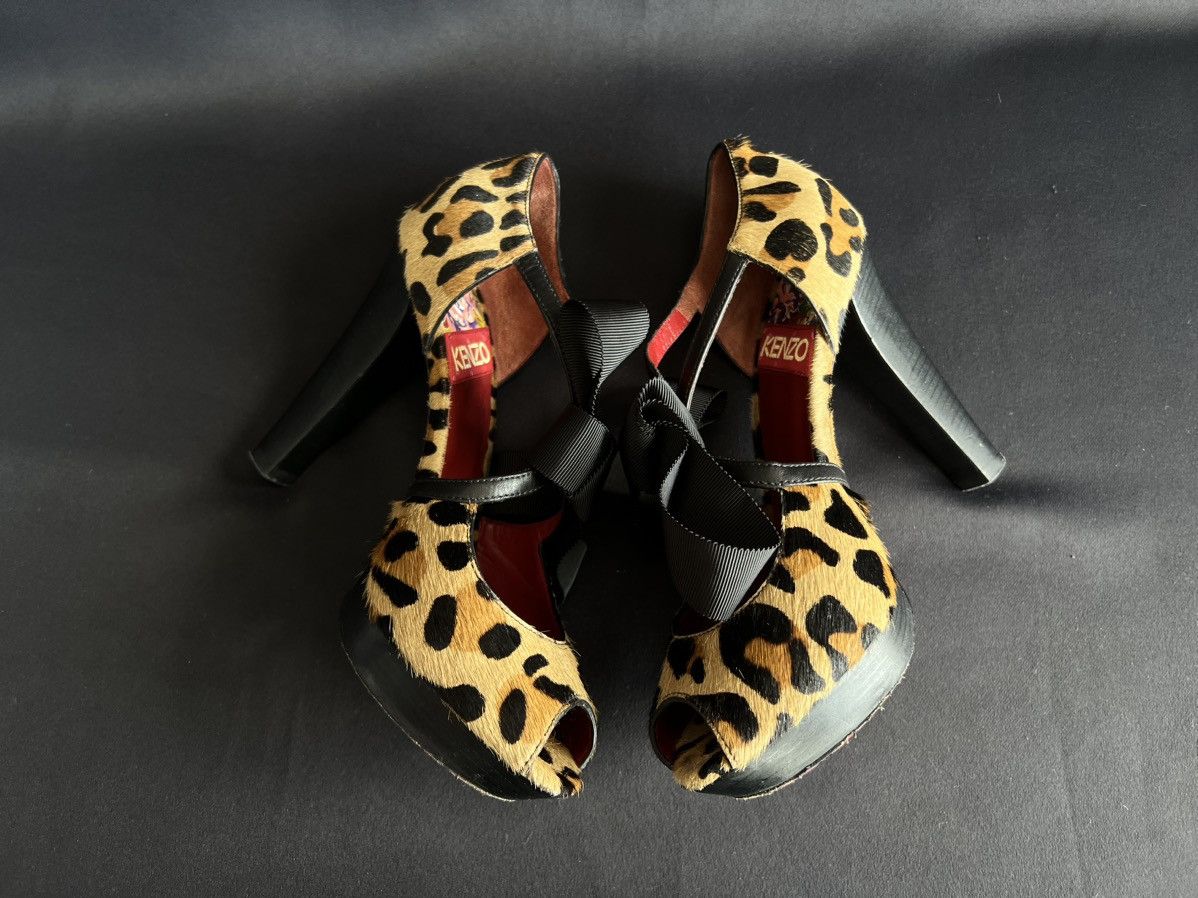 Kenzo KENZO Pony Fur Heels Shoes Beige / Black Size US 7 EU 37 1/2 Size US 7 / IT 37 - 5 Thumbnail