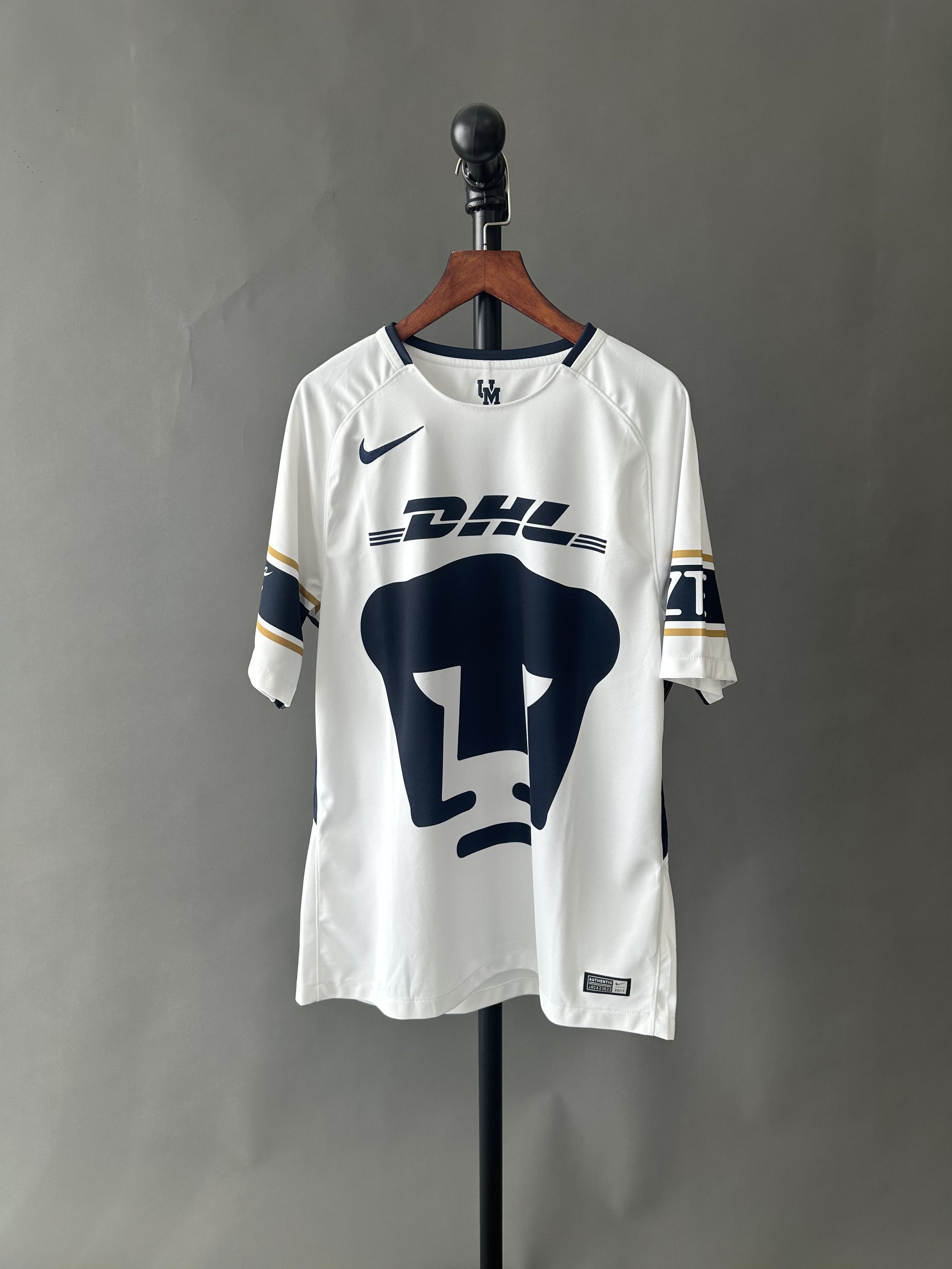 Nike Pumas UNAM 2017/18 Home Jersey Size US M / EU 48-50 / 2 - 1 Thumbnail