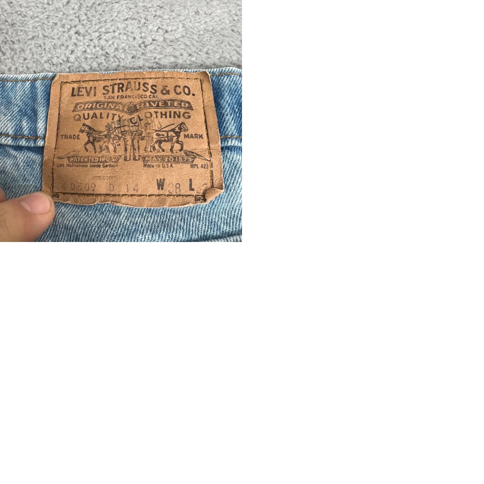 Levi's VINTAGE Levi's Jeans Mens 38x32 Blue Denim 40509-0214 Straight 5-Pocket Logo USA 90s/Levis 40509 Men Size US 38 / EU 54 - 12 Thumbnail