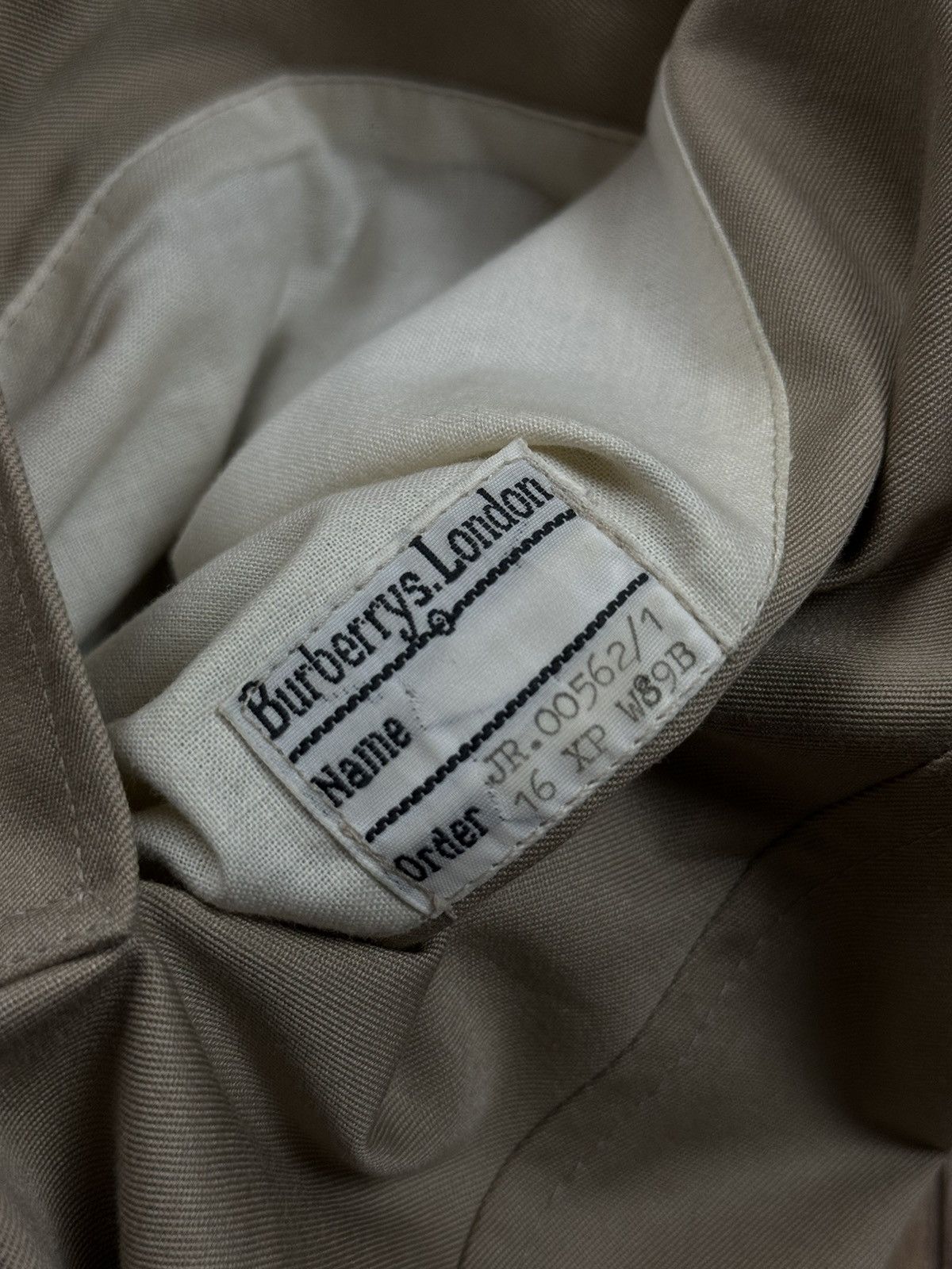 Burberry Vintage trench coat Burberry original luxury streetwear item Size L / US 10 / IT 46 - 6 Thumbnail