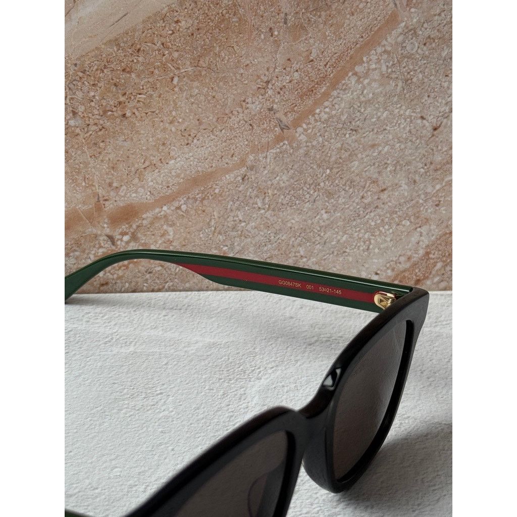Gucci NEW Gucci GG0847SK Black Striped Arm Unisex Sunglasses Size ONE SIZE - 5 Thumbnail
