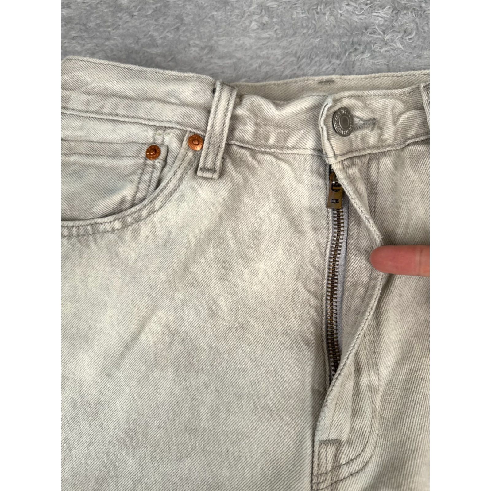 Levi's VINTAGE Levis Jeans Men 32 Gray Denim Straight Leg Premium 551 z Big E Acid Wash 32x30 Size US 32 / EU 48 - 5 Thumbnail