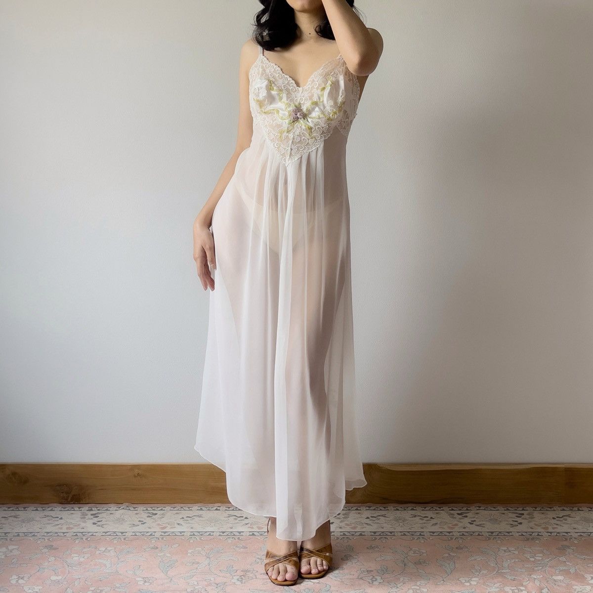 Victoria's Secret × Vintage Romantic White Chiffon Sheer Slip Gown (S-M) Size M / US 6-8 / IT 42-44 - 6 Thumbnail