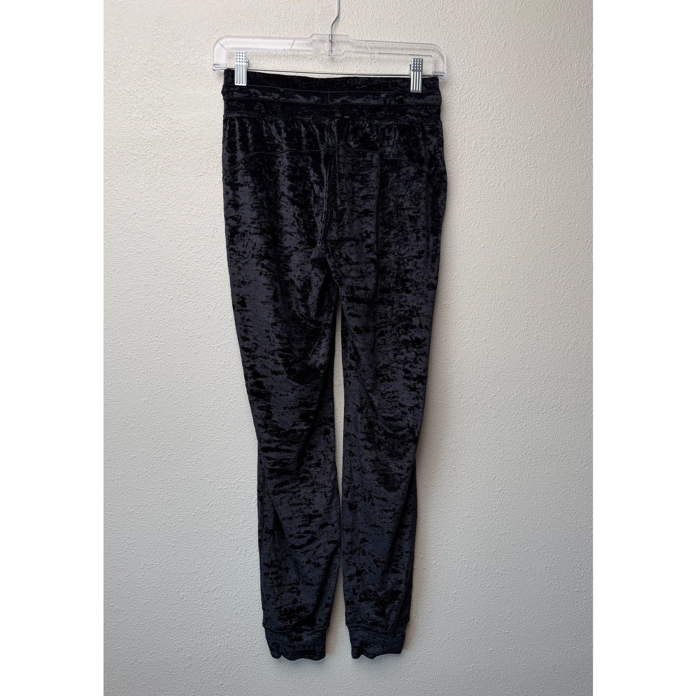 Lululemon Lululemon Ready to Crush Velvet Jogger Pants Black Women's 4 Size 27" / US 4 / IT 40 - 1 Thumbnail